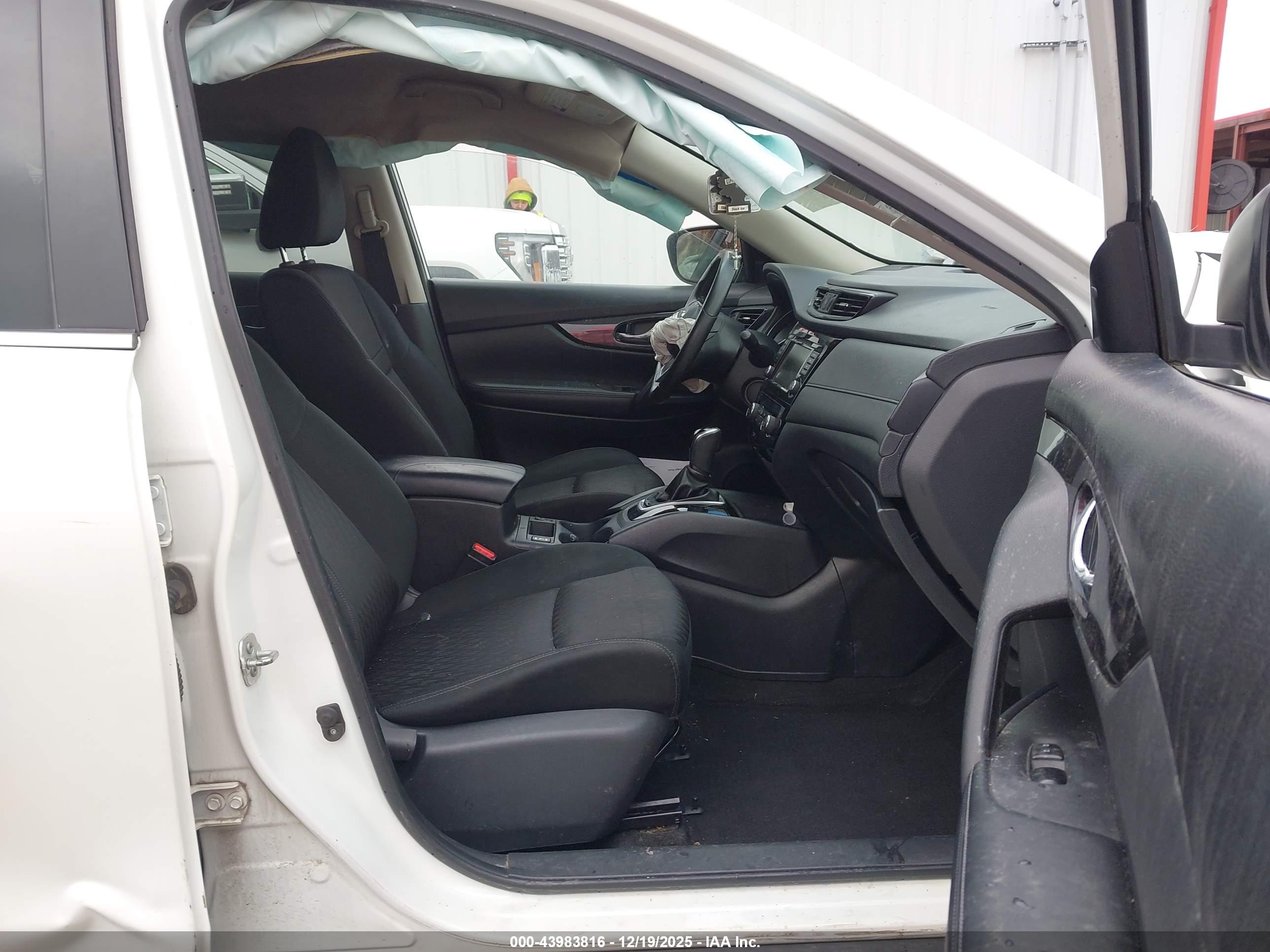 NISSAN ROGUE image 5