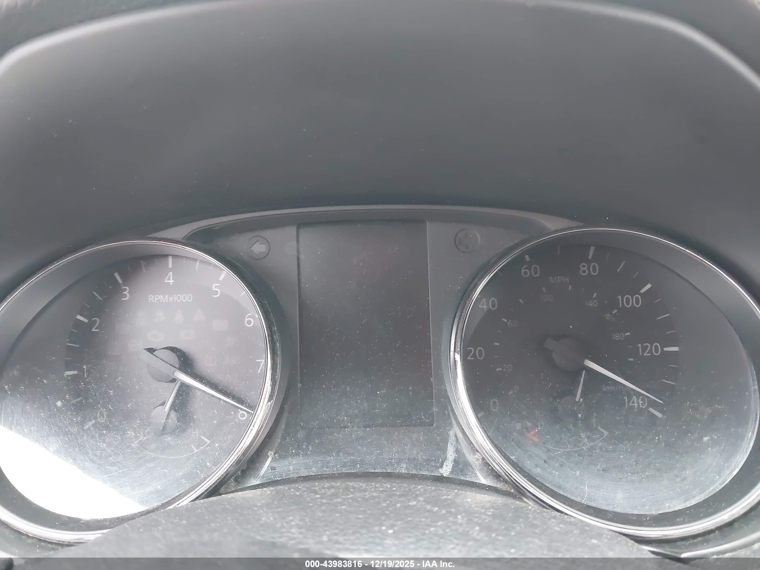 NISSAN ROGUE image 7
