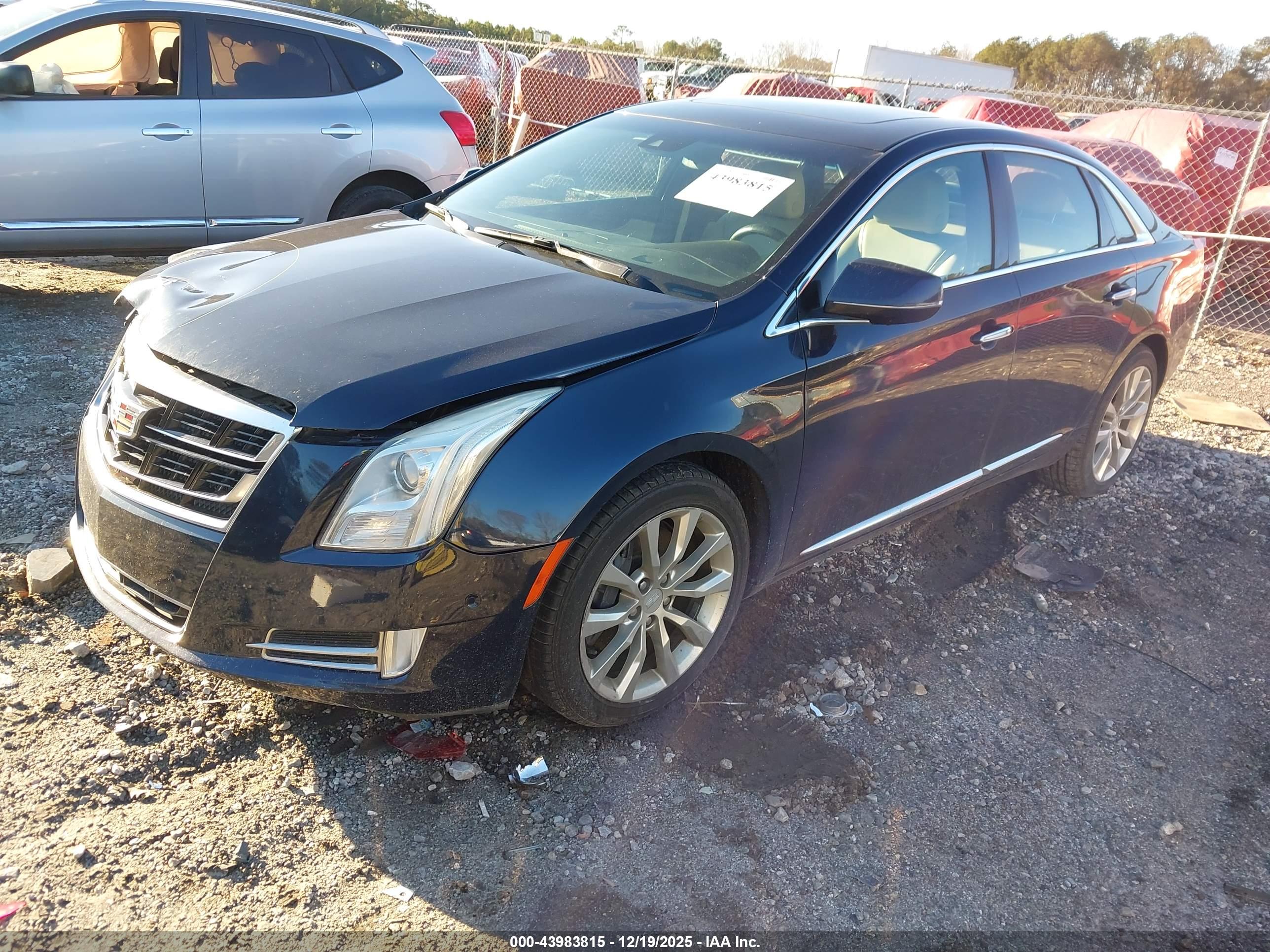 CADILLAC XTS image 2