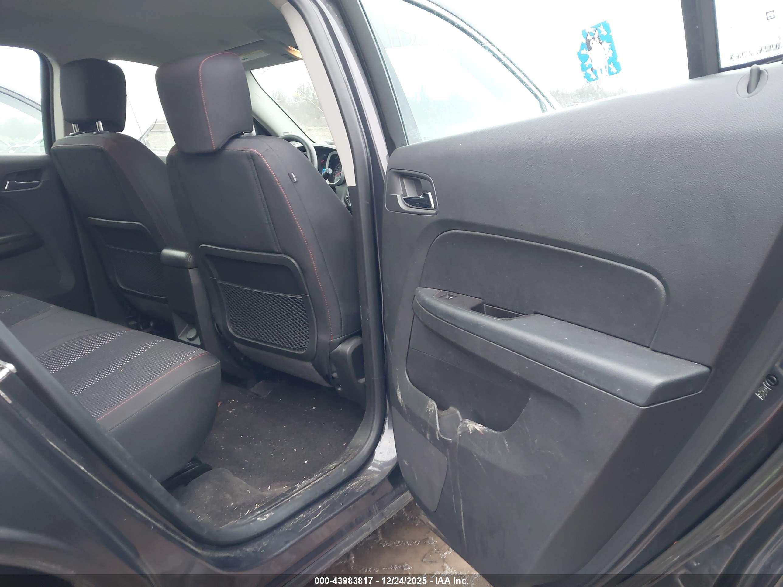 CHEVROLET EQUINOX image 8