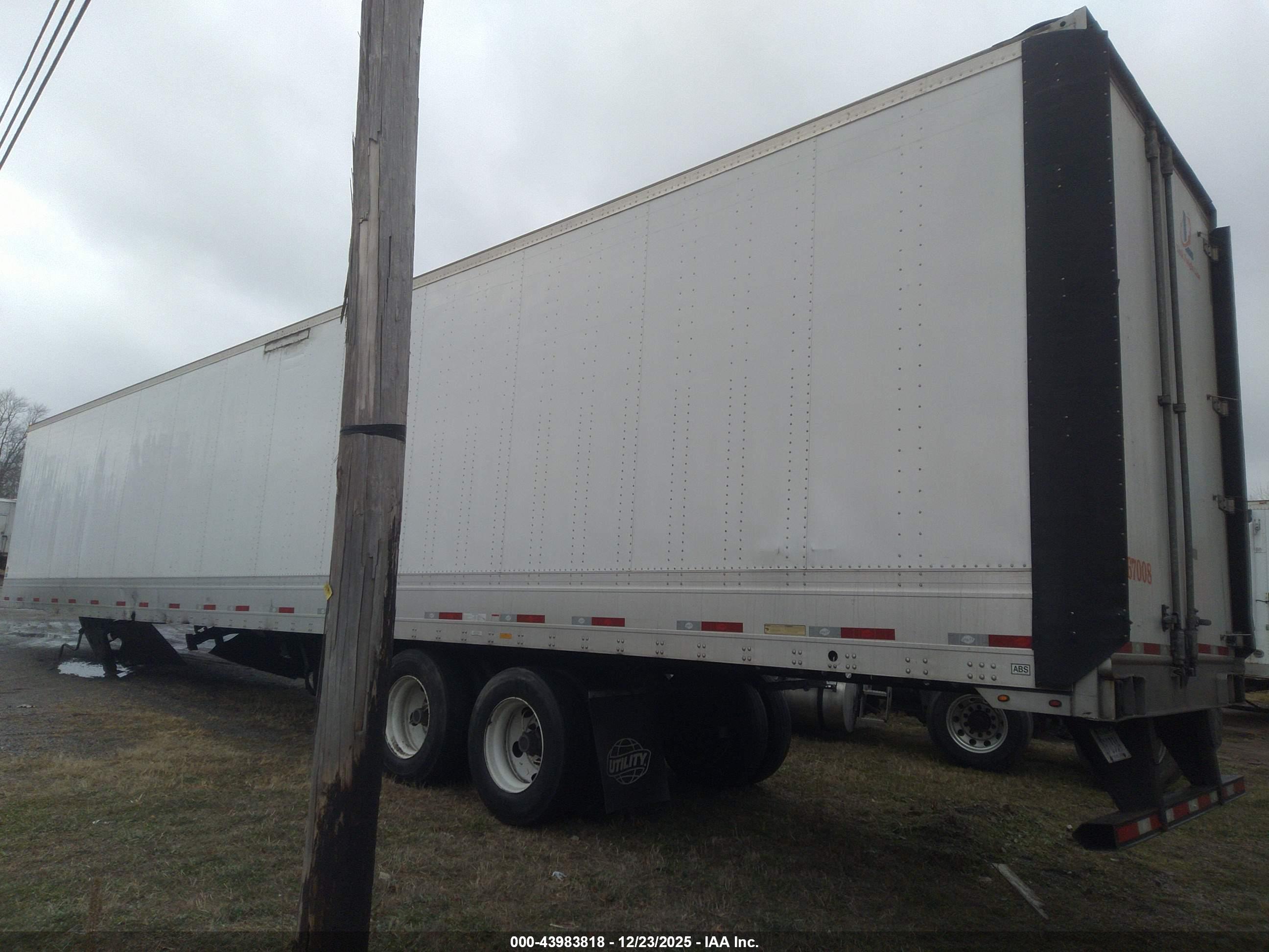 UTILITY TRAILER image 3