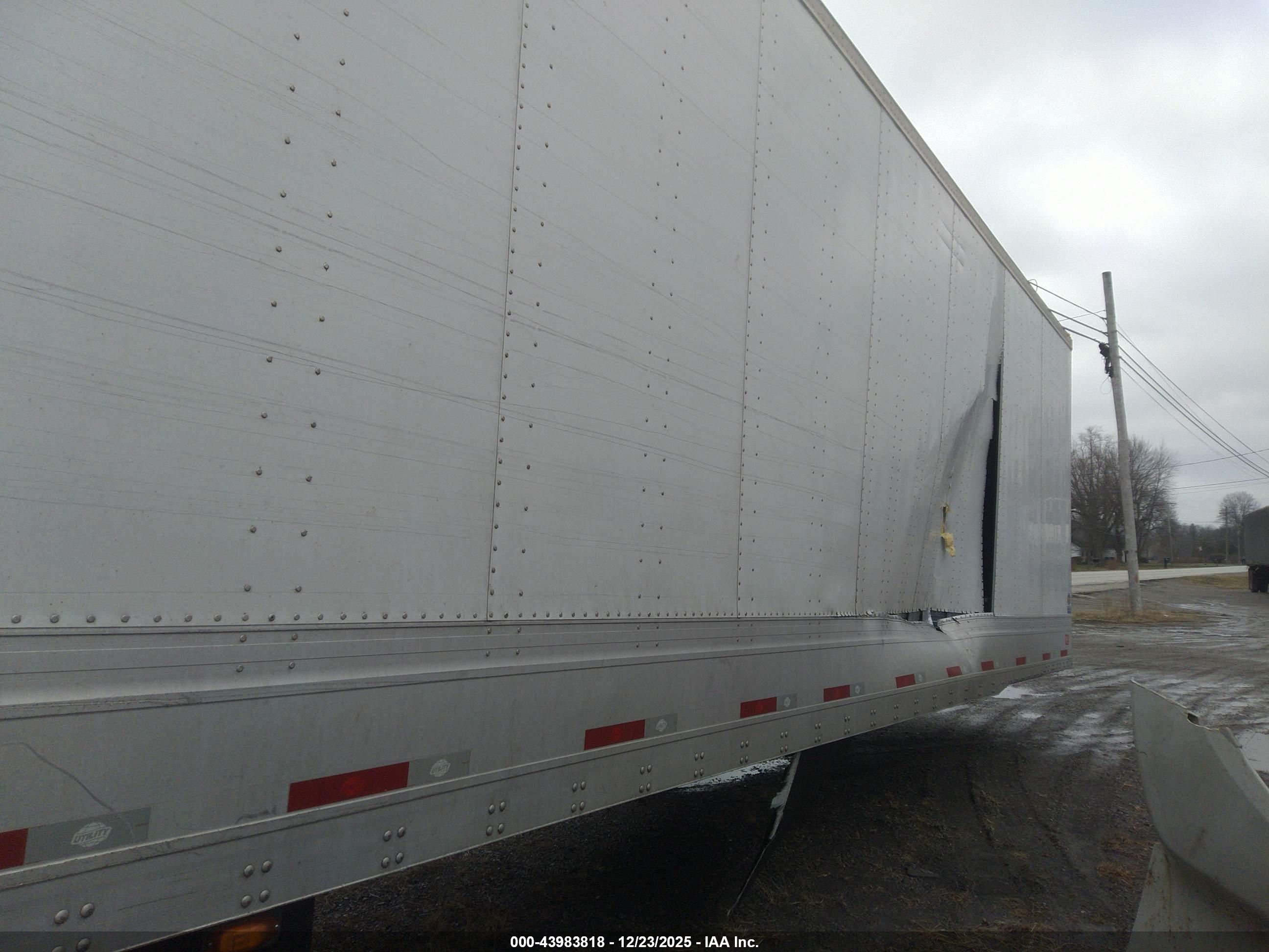 UTILITY TRAILER image 6