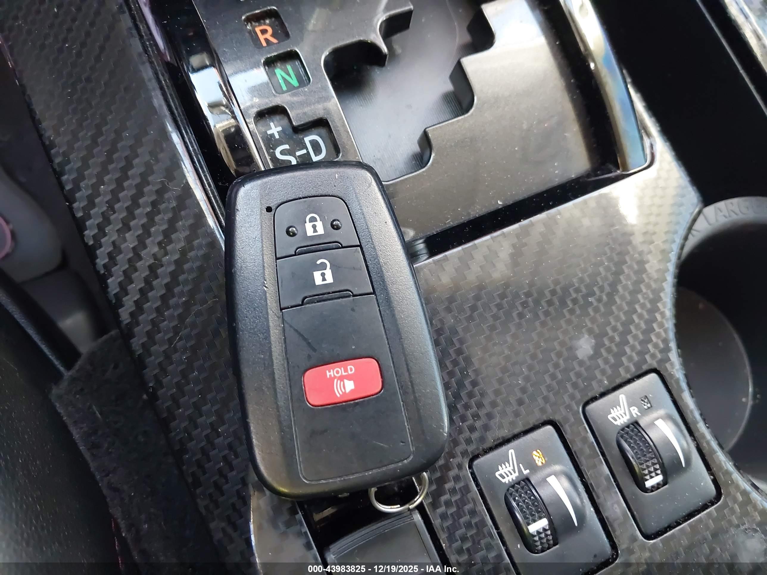 TOYOTA 4RUNNER image 11