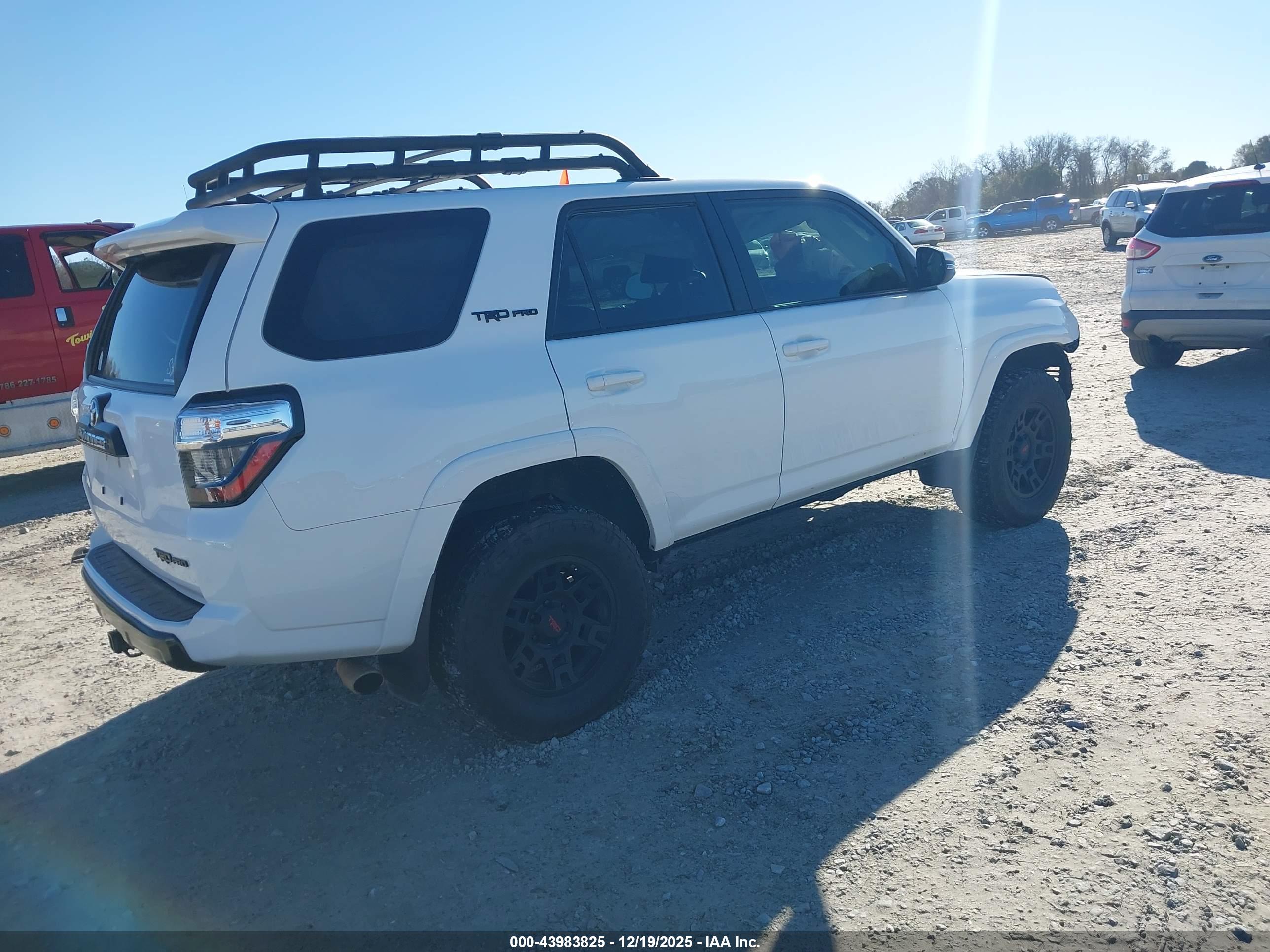 TOYOTA 4RUNNER image 4
