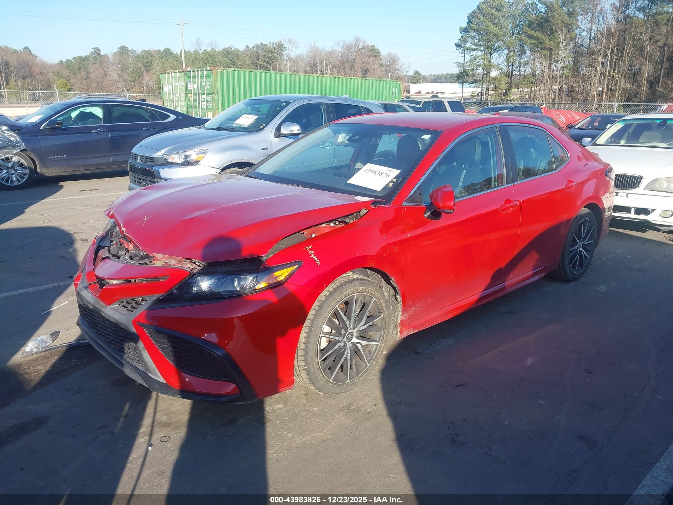 TOYOTA CAMRY image 2