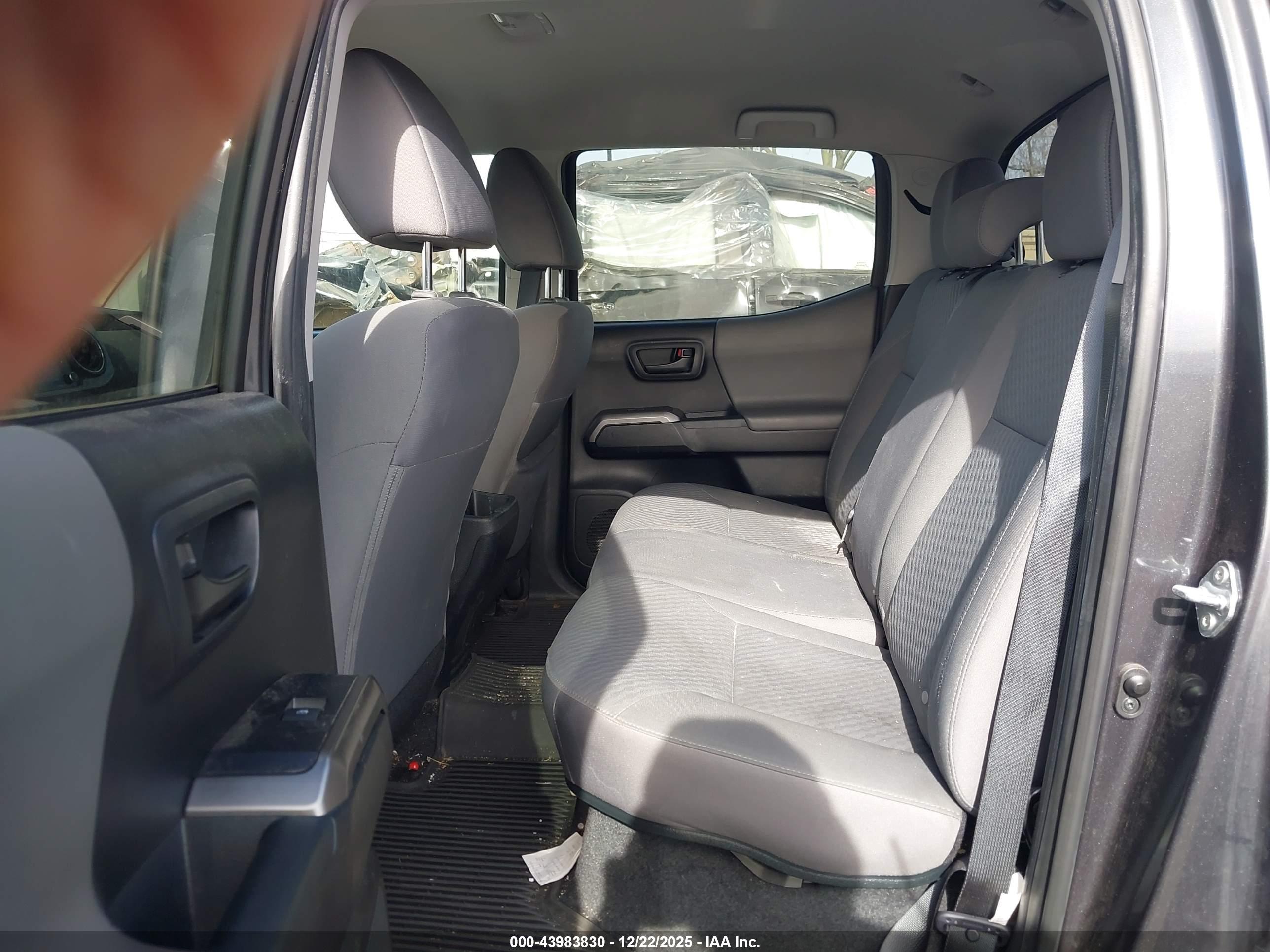 TOYOTA TACOMA image 8