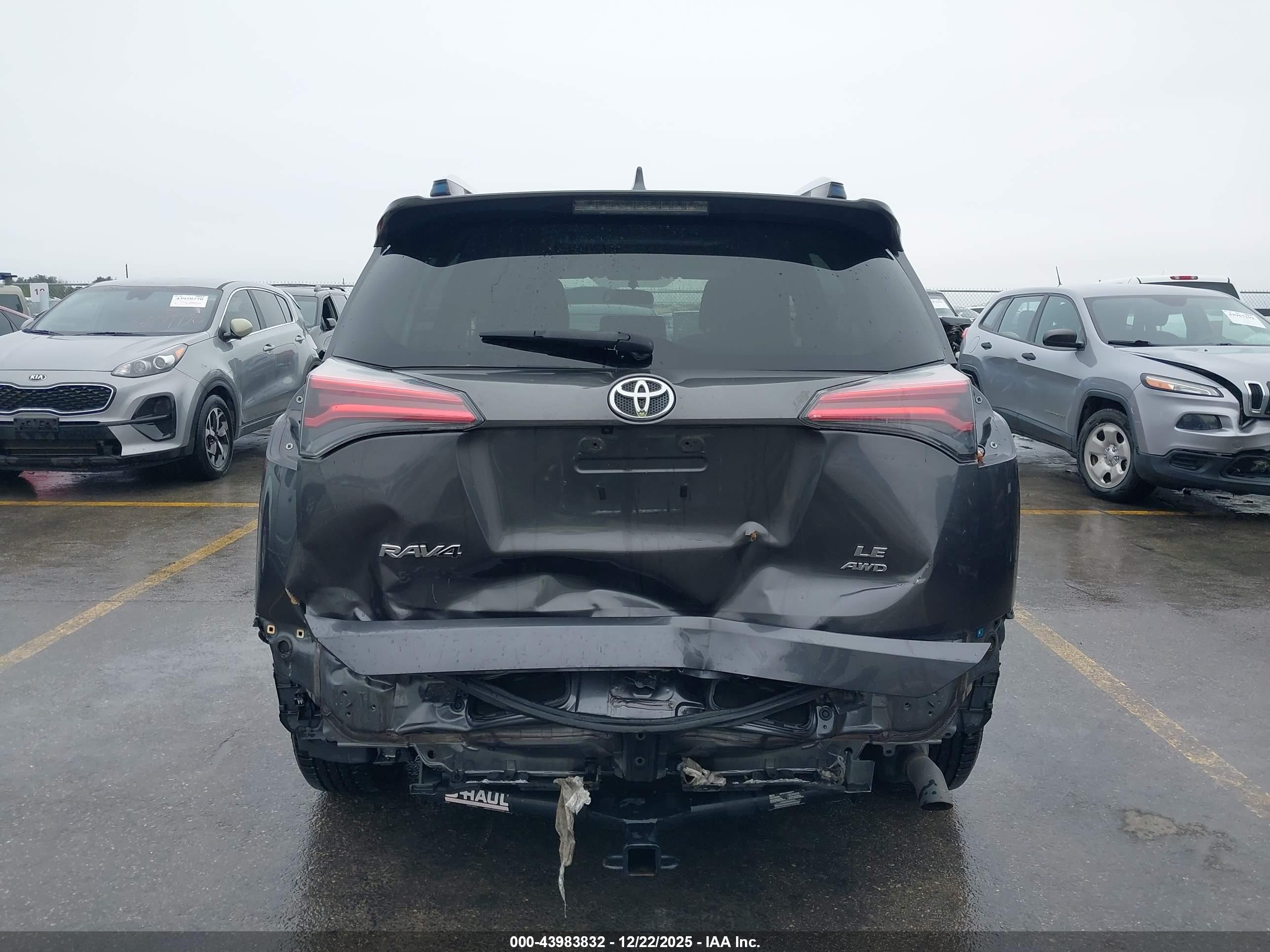 TOYOTA RAV4 image 6