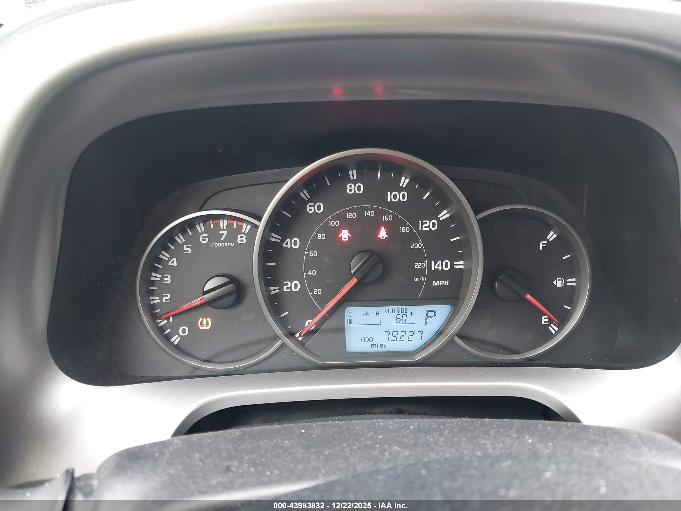 TOYOTA RAV4 image 7