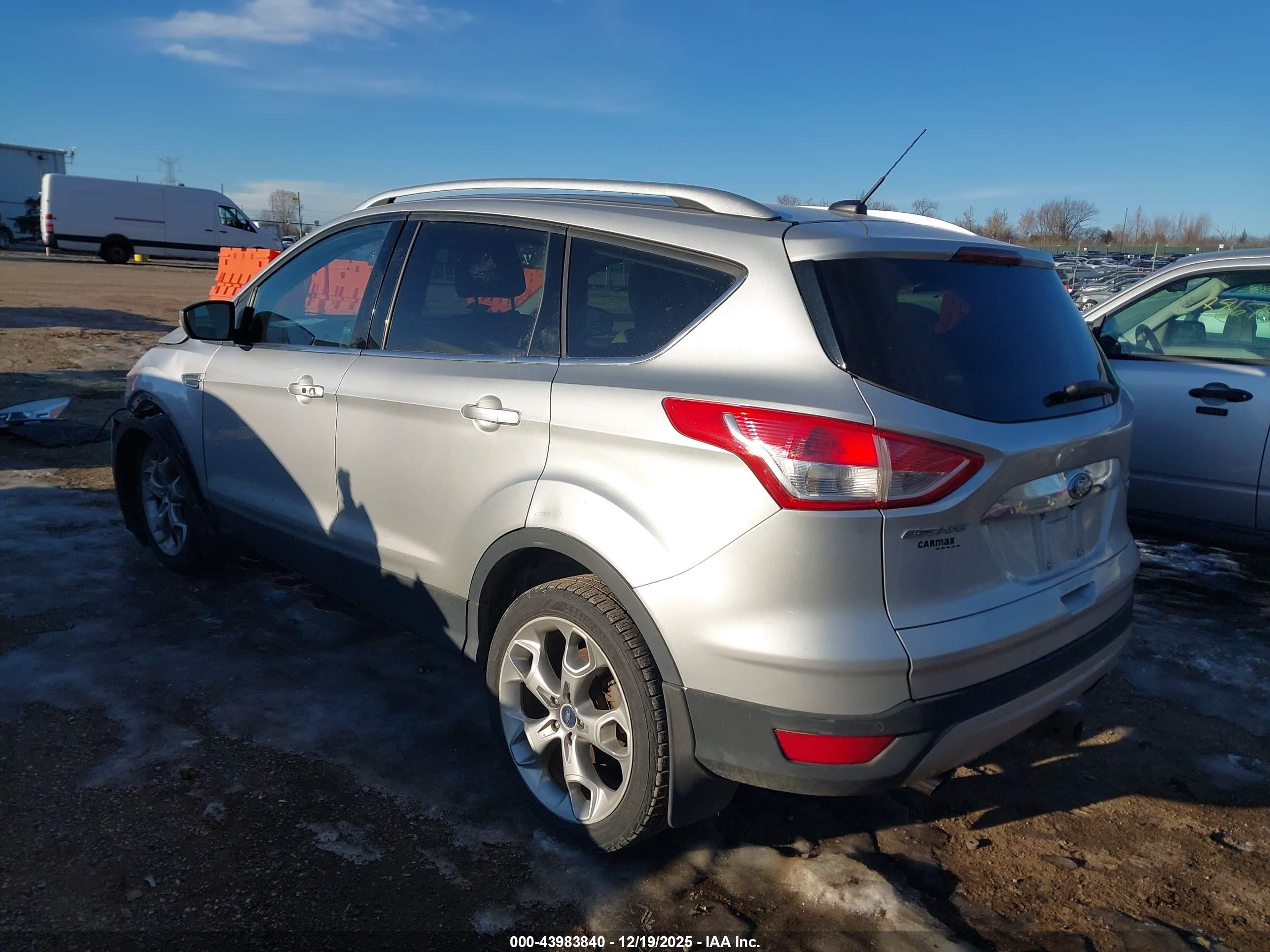 FORD ESCAPE image 3