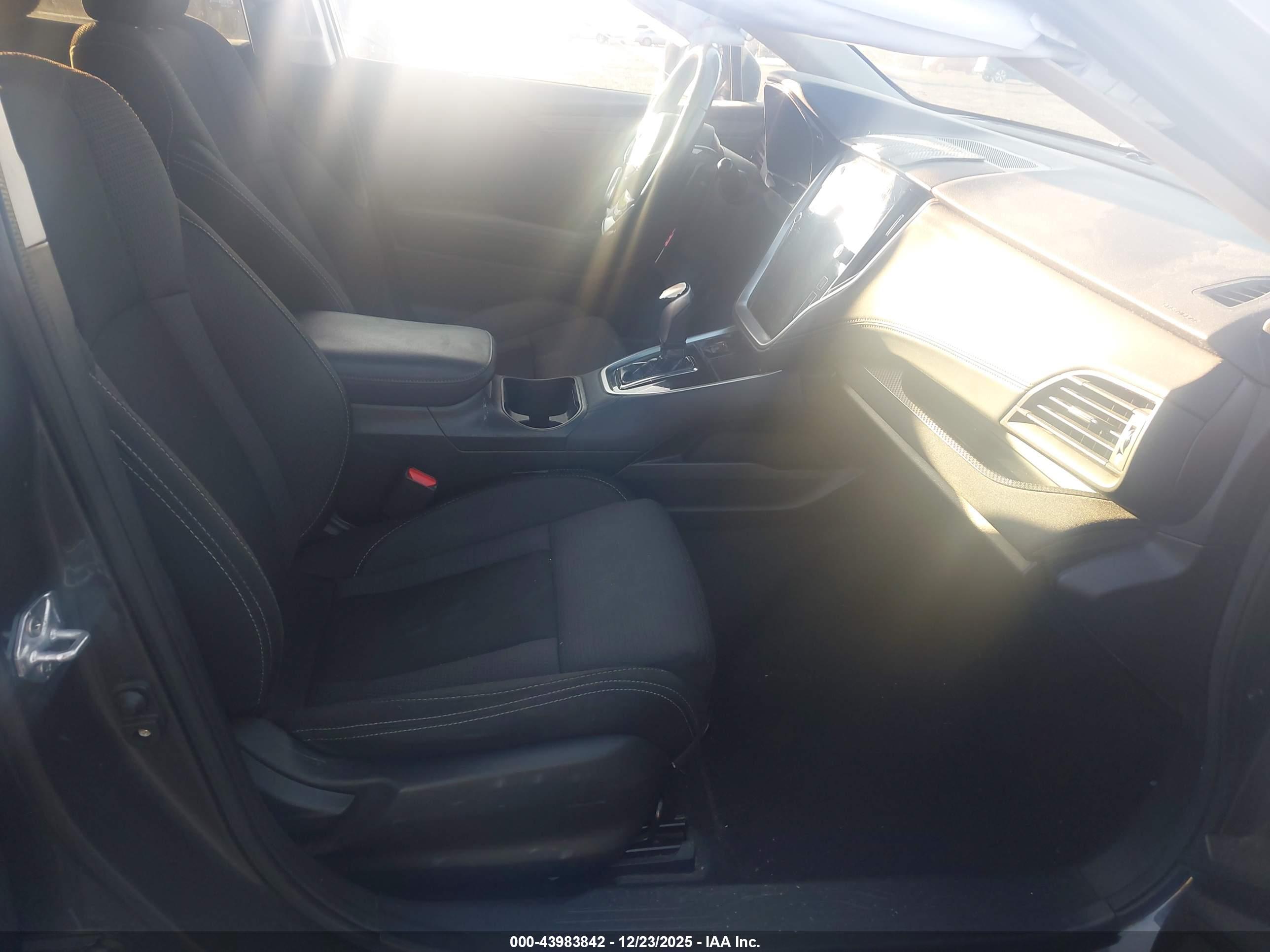 SUBARU OUTBACK image 5