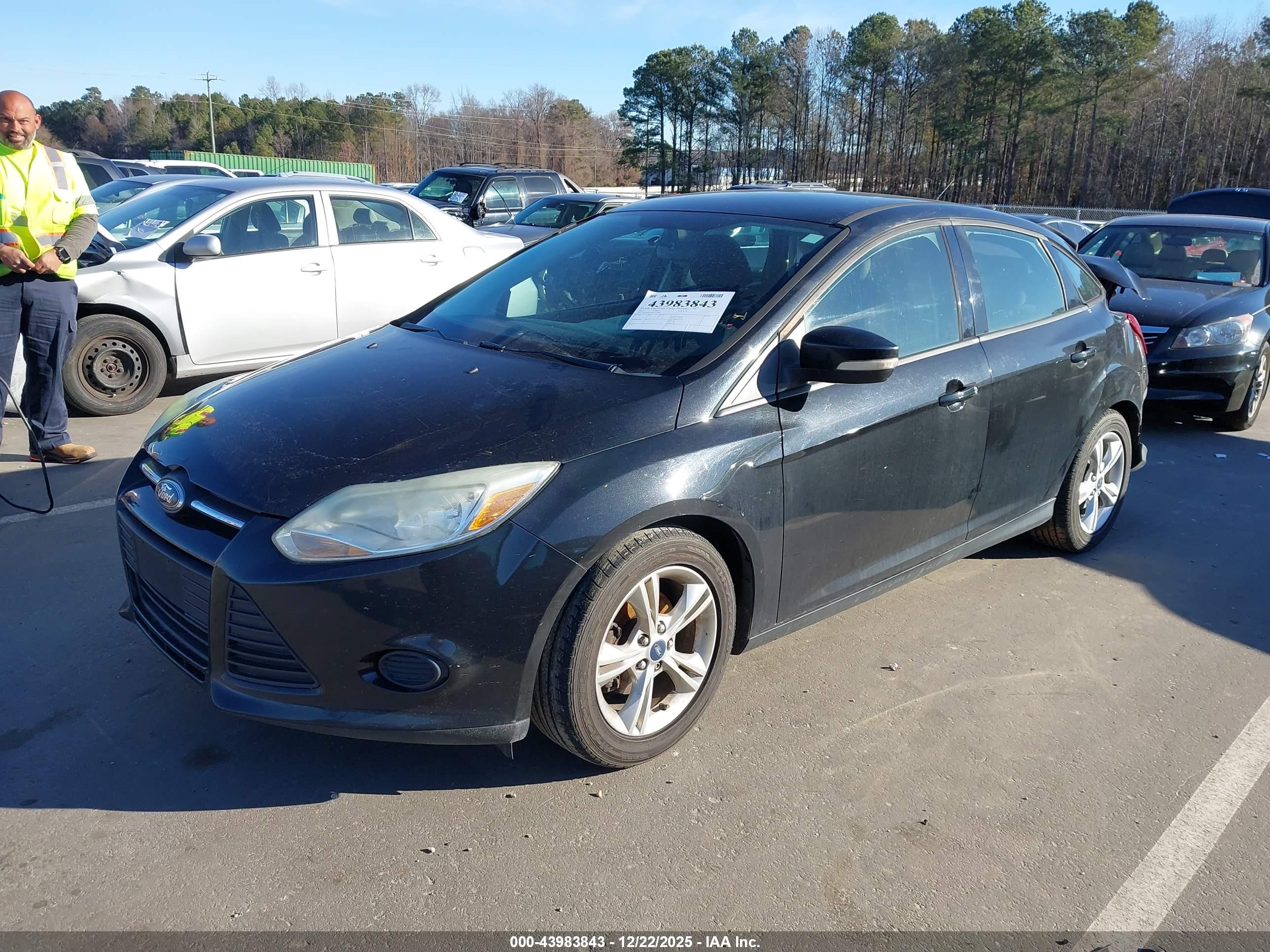 FORD FOCUS image 2
