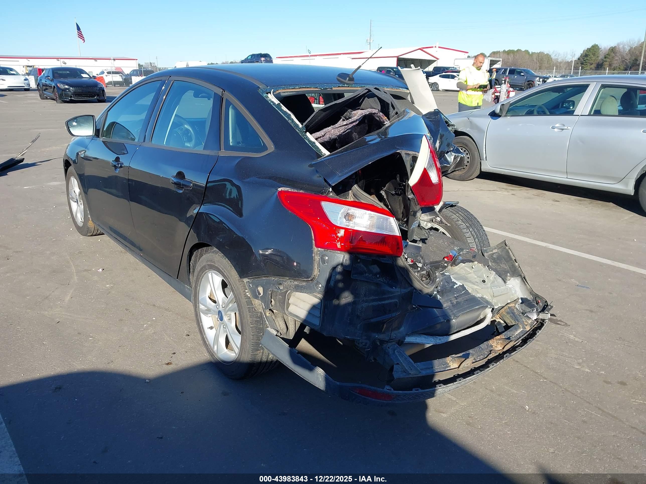 FORD FOCUS image 3