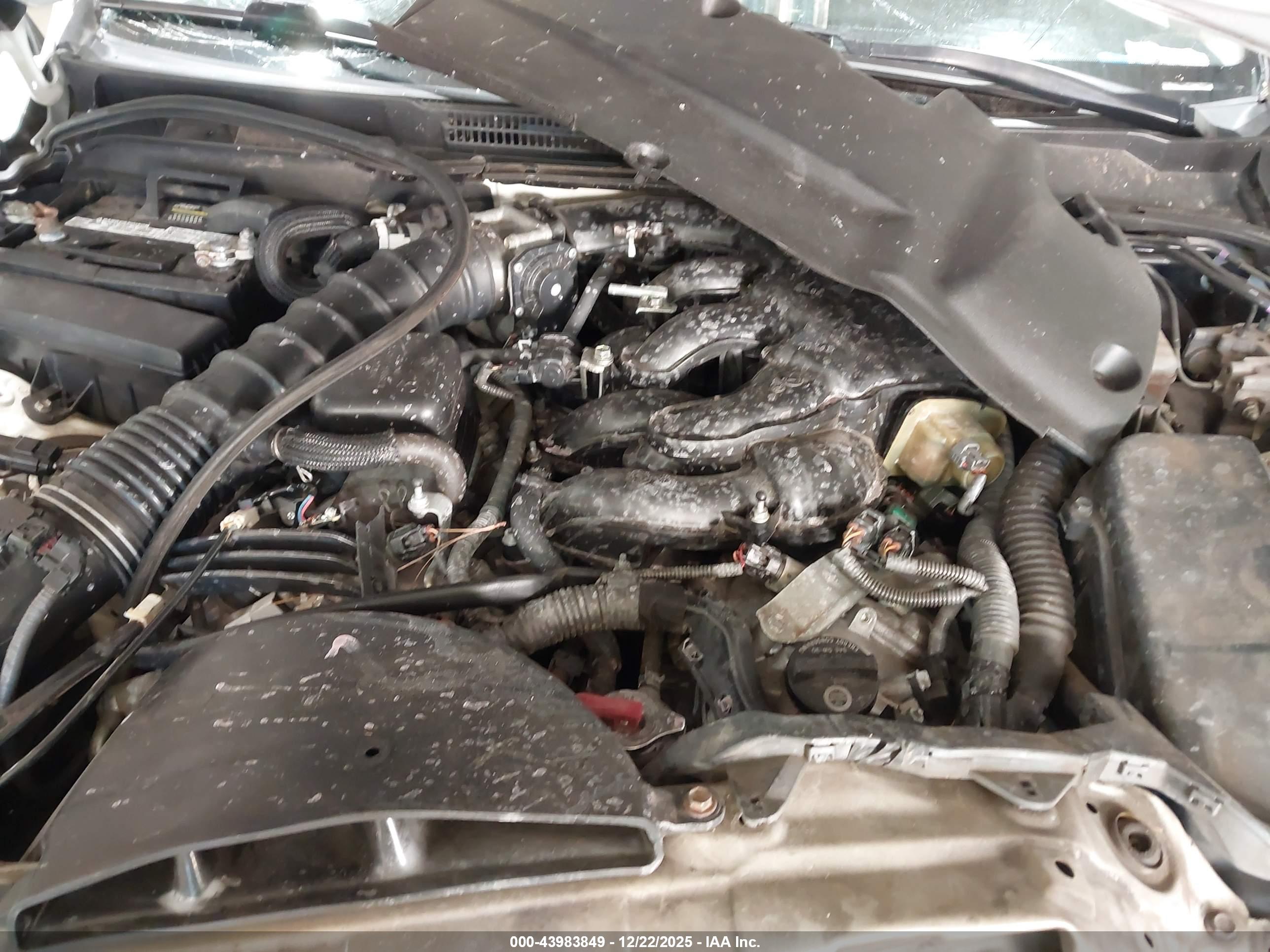 LEXUS IS image 10