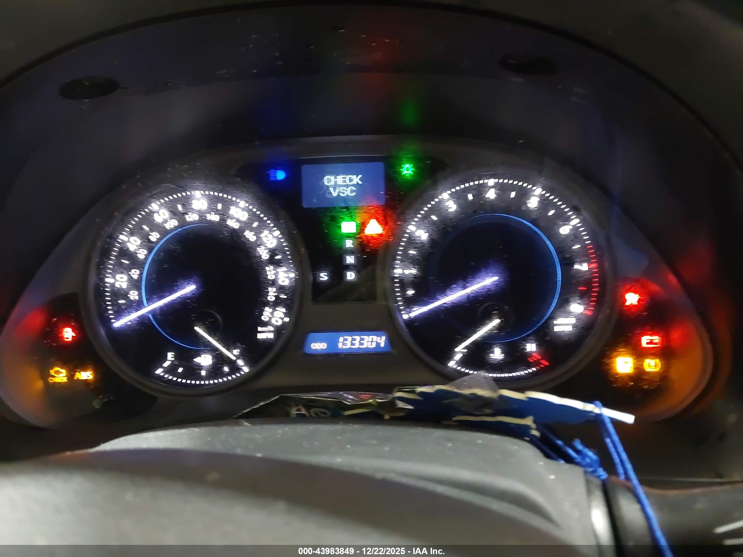 LEXUS IS image 7