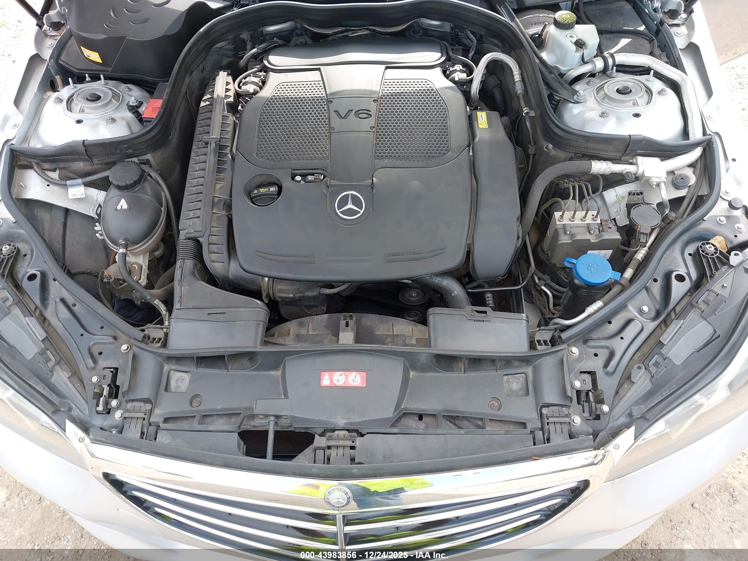 MERCEDES-BENZ E image 10