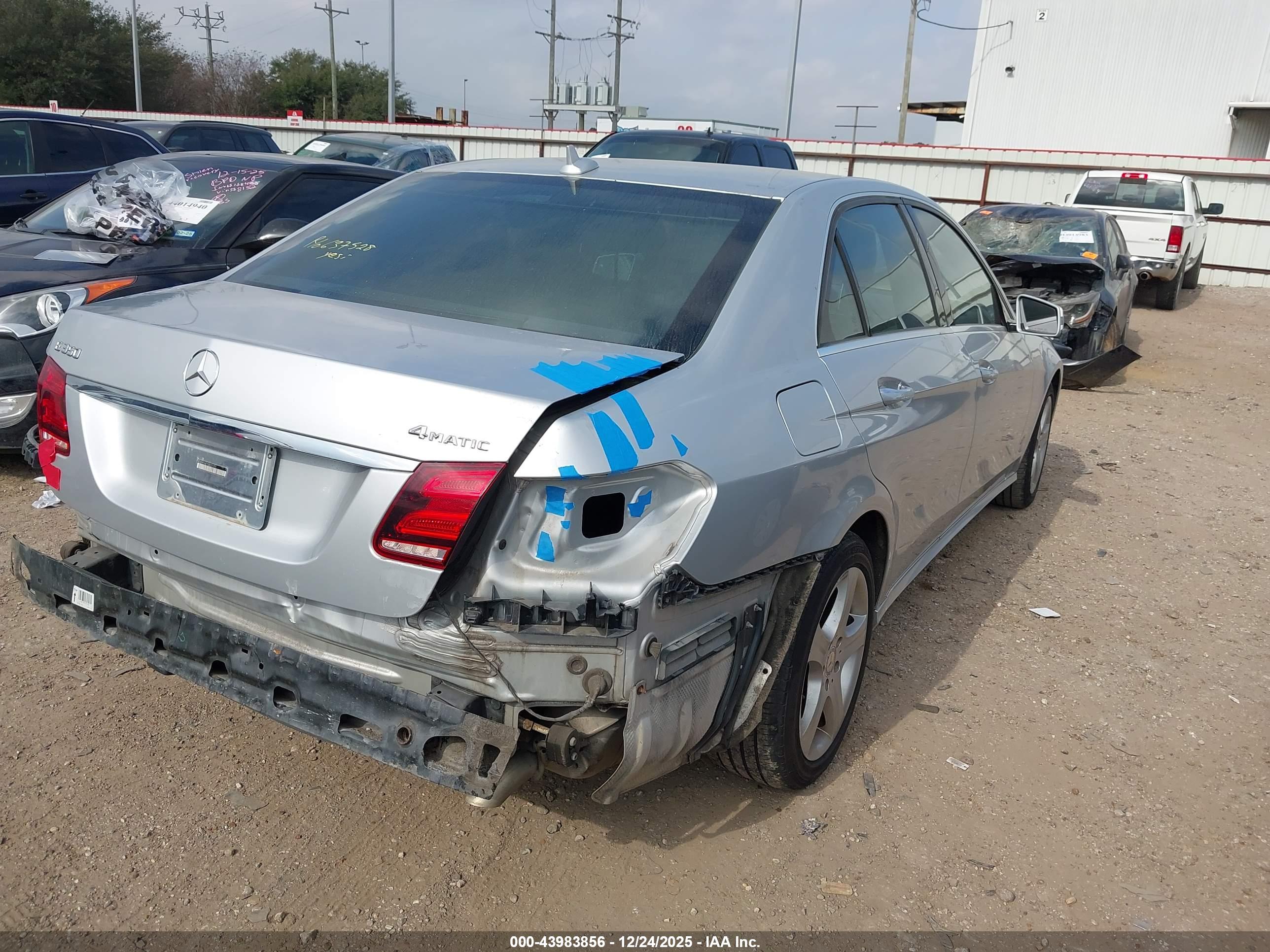 MERCEDES-BENZ E image 4