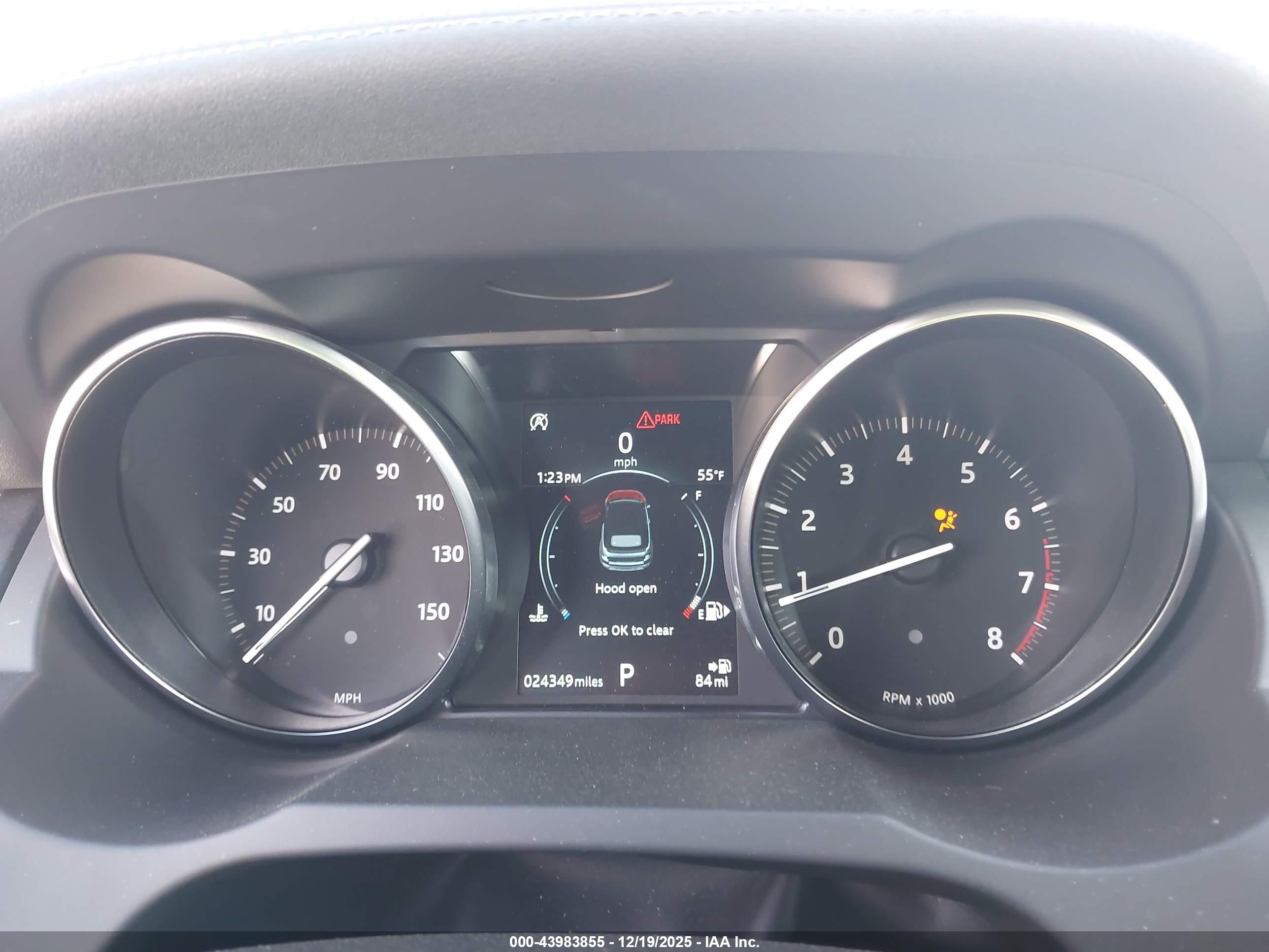 LAND ROVER image 7