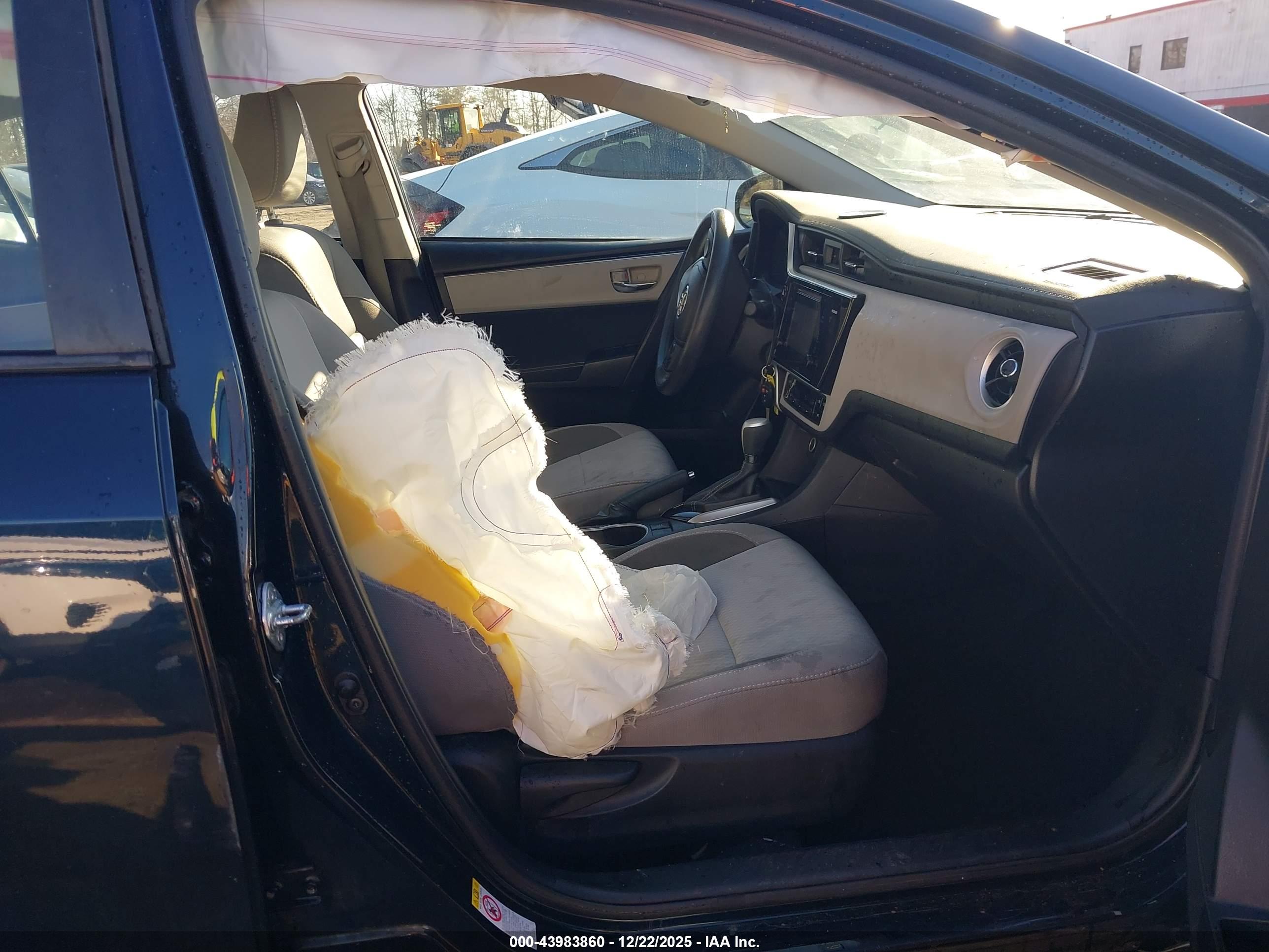 TOYOTA COROLLA image 5