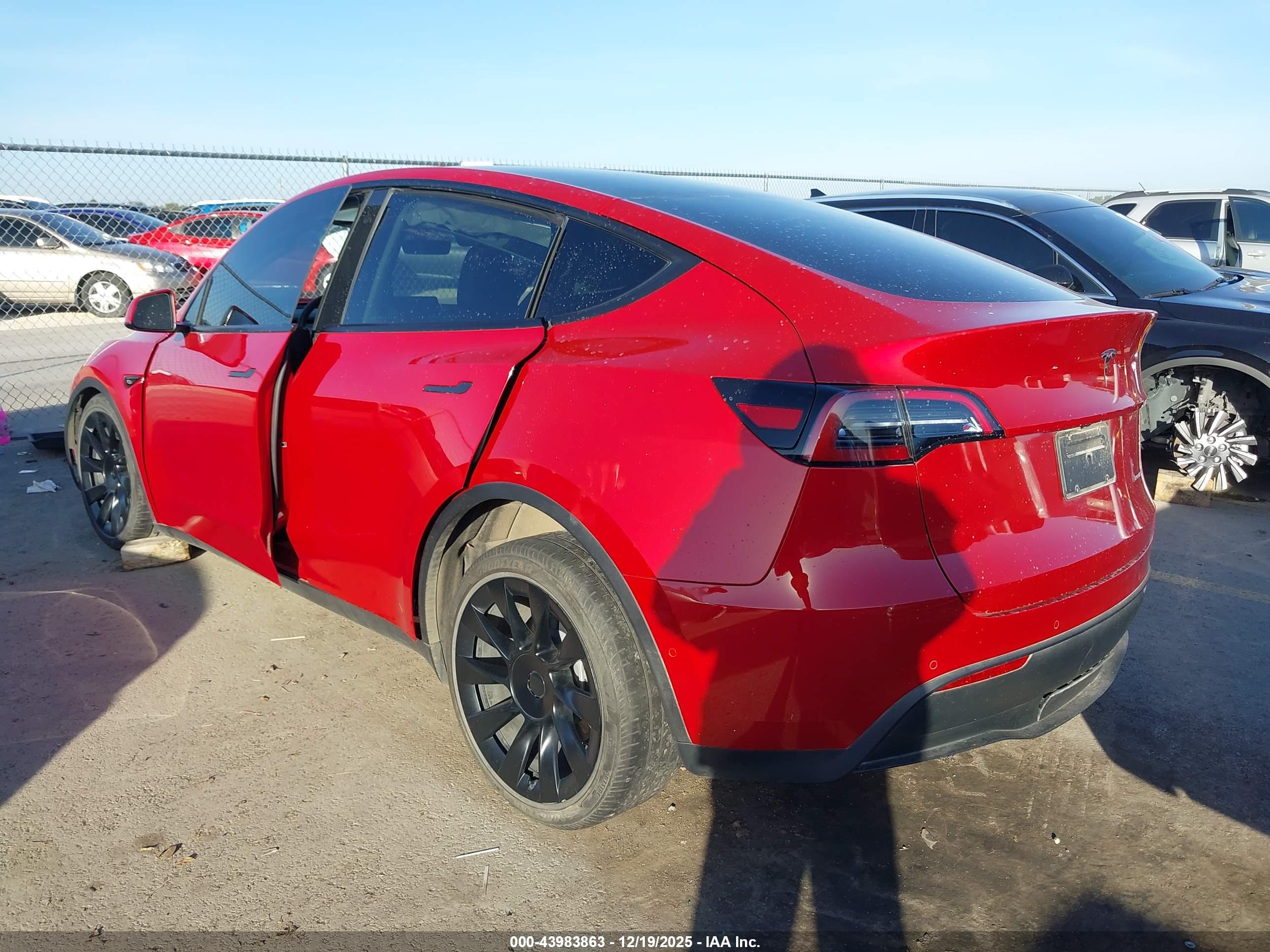 TESLA MODEL image 3