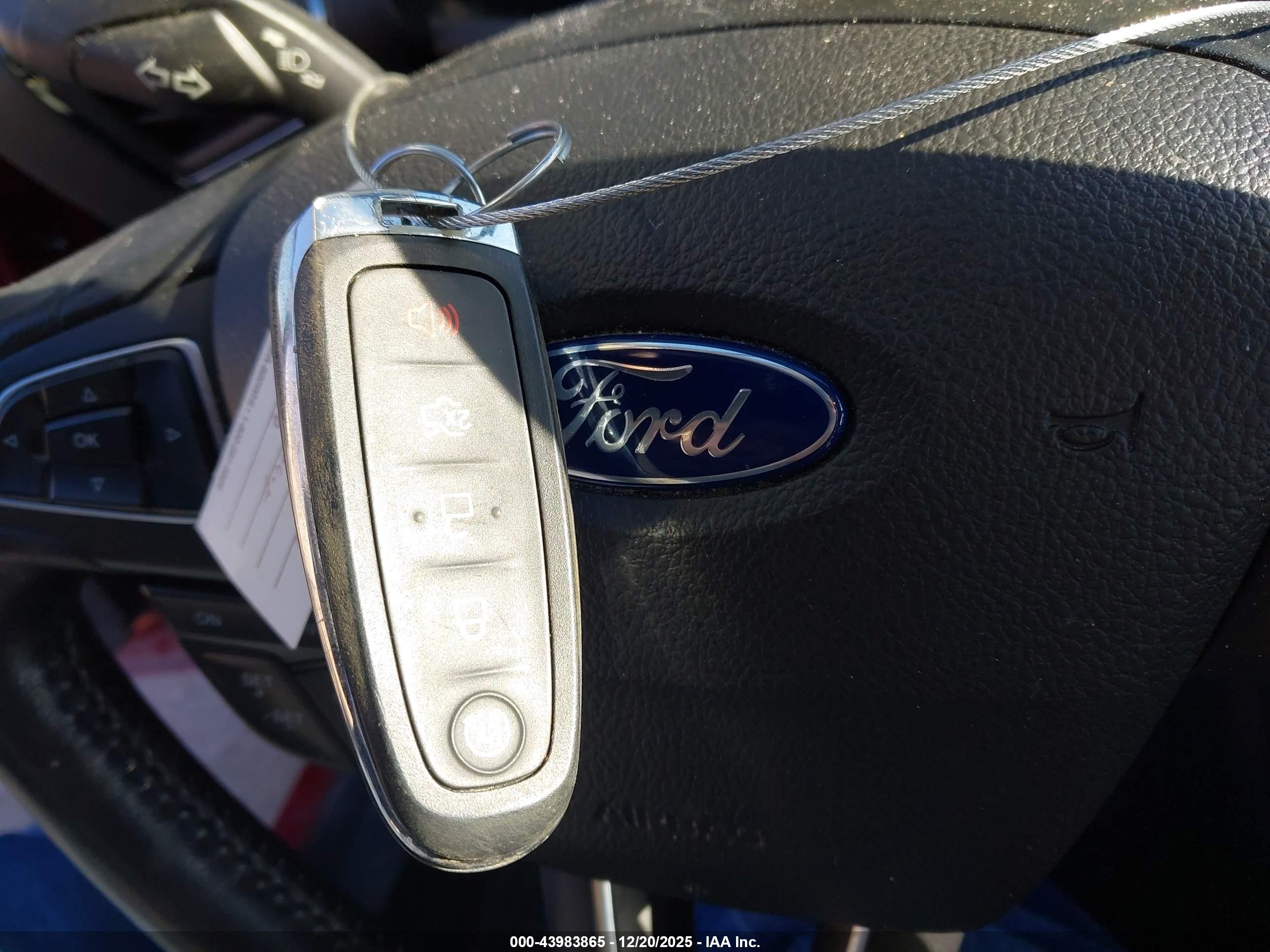 FORD ESCAPE image 11