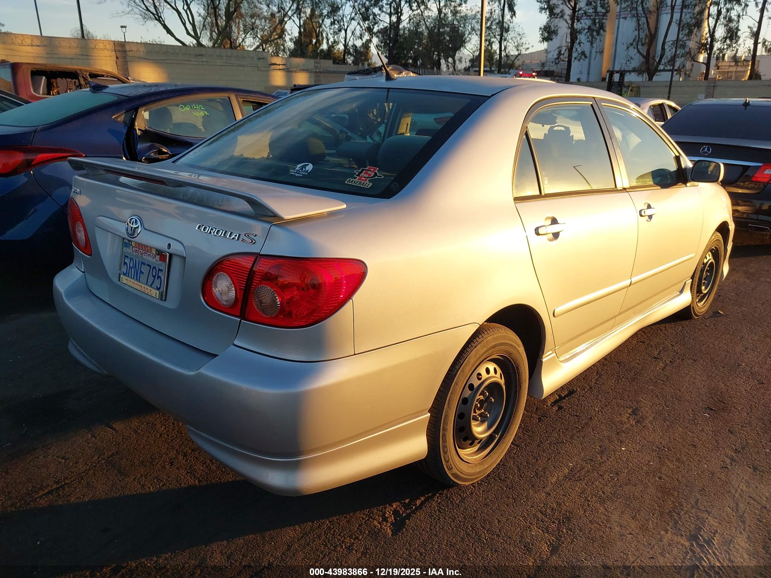 TOYOTA COROLLA image 4