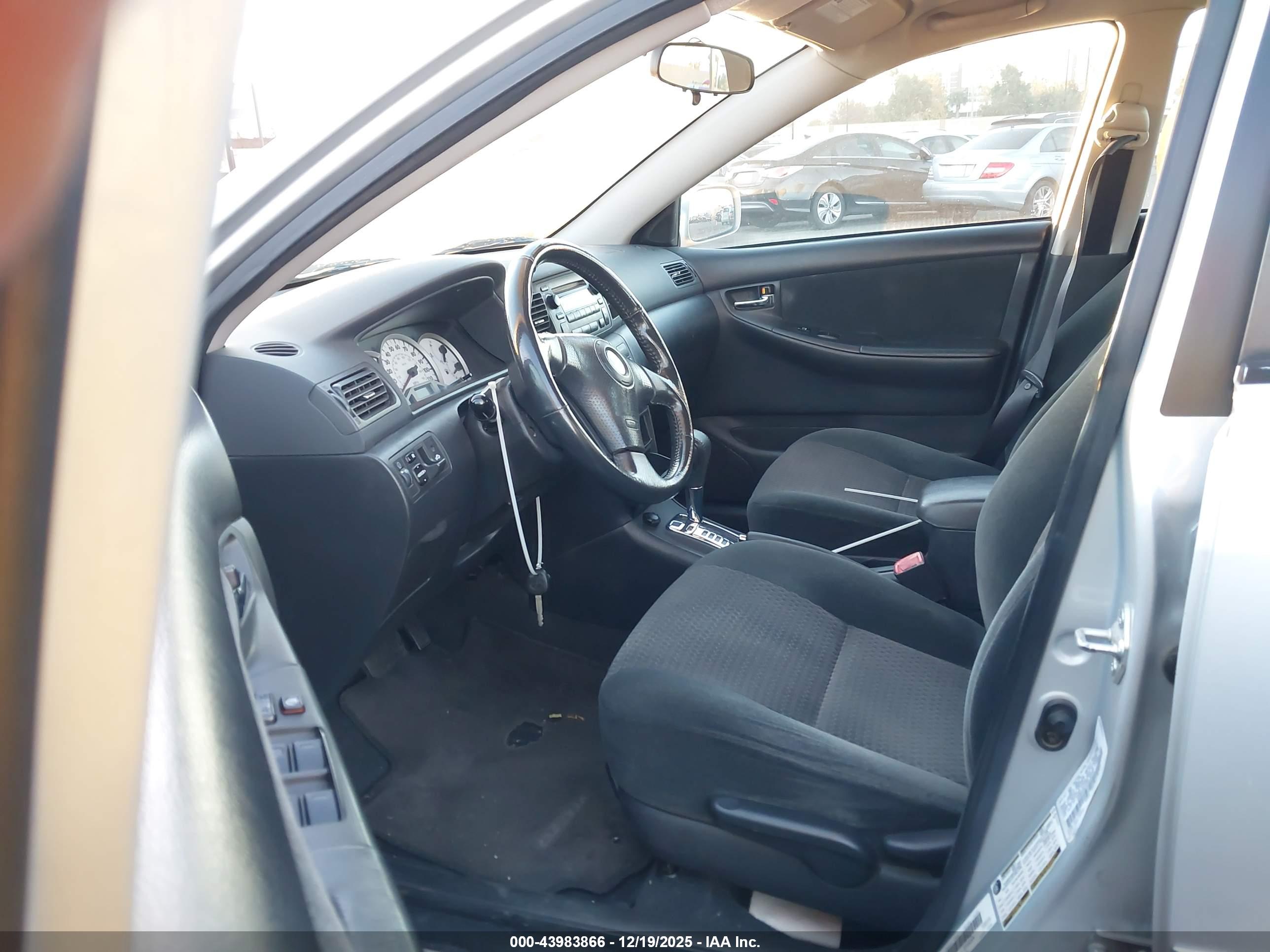 TOYOTA COROLLA image 5
