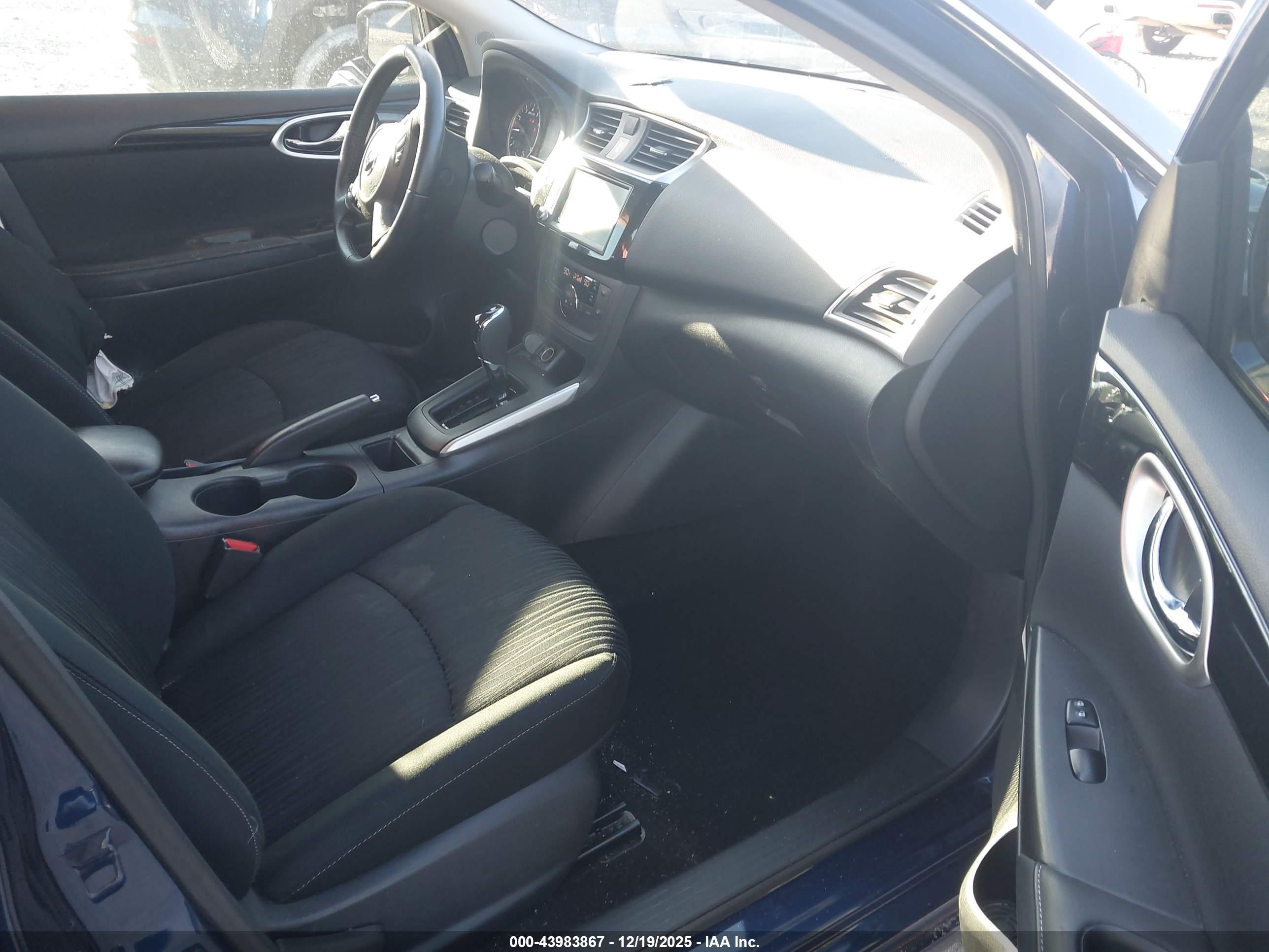 NISSAN SENTRA image 5