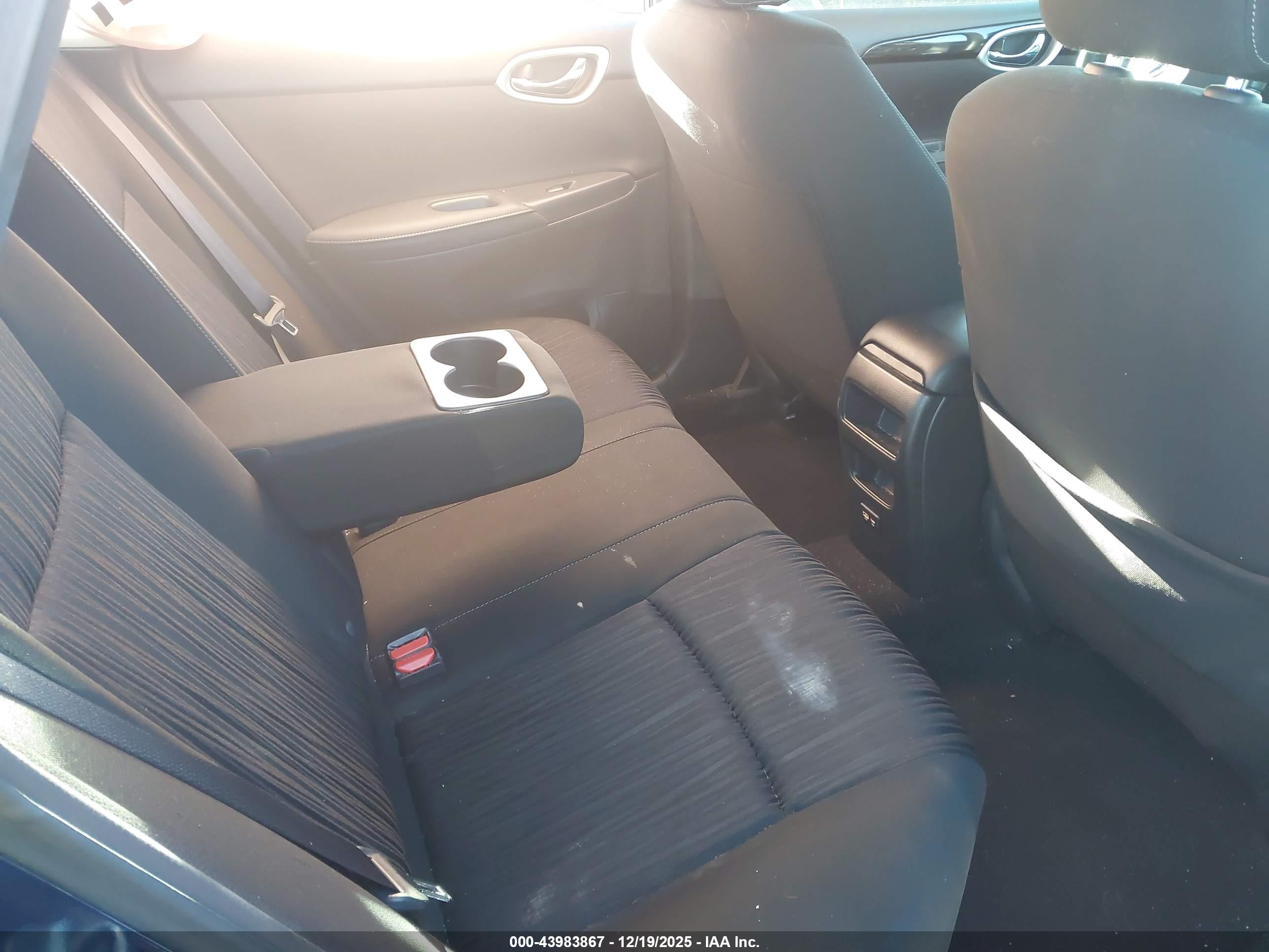 NISSAN SENTRA image 8