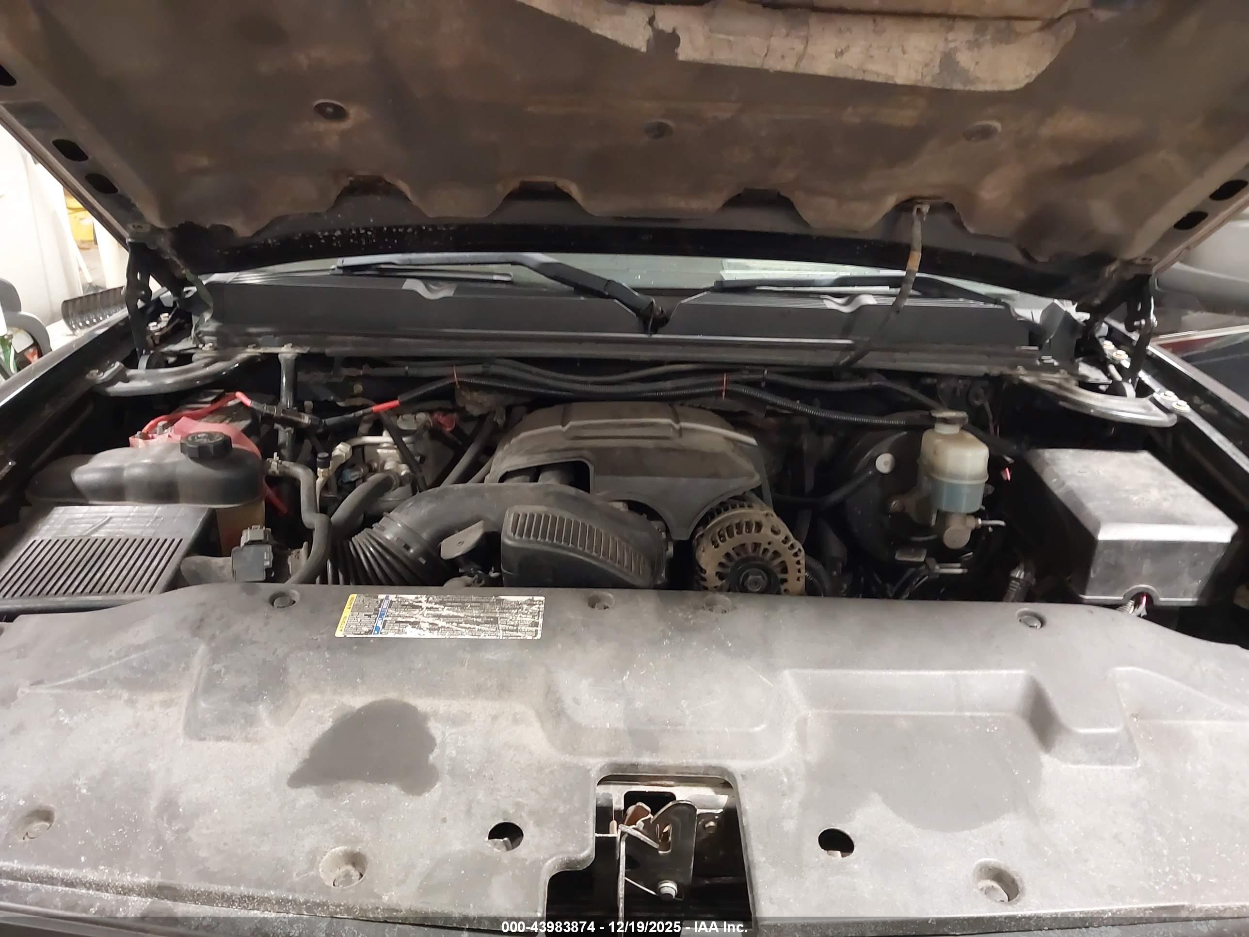 CHEVROLET SILVERADO image 10
