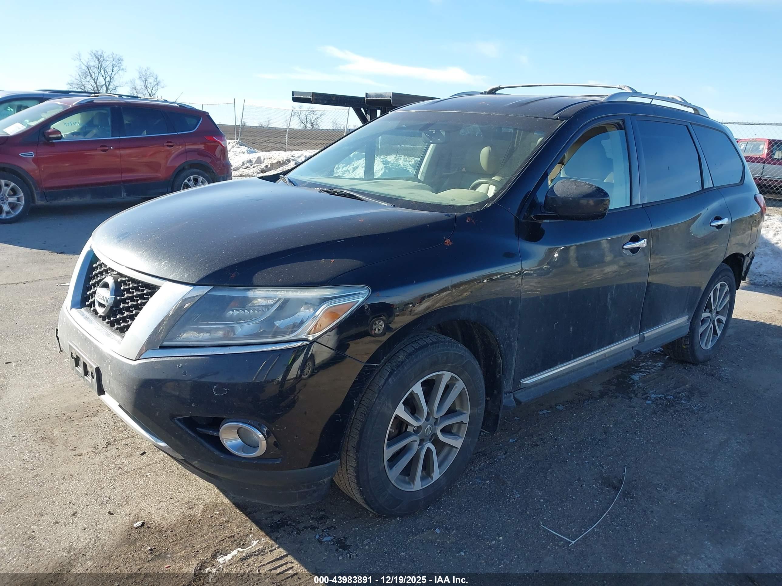 NISSAN PATHFINDER image 2