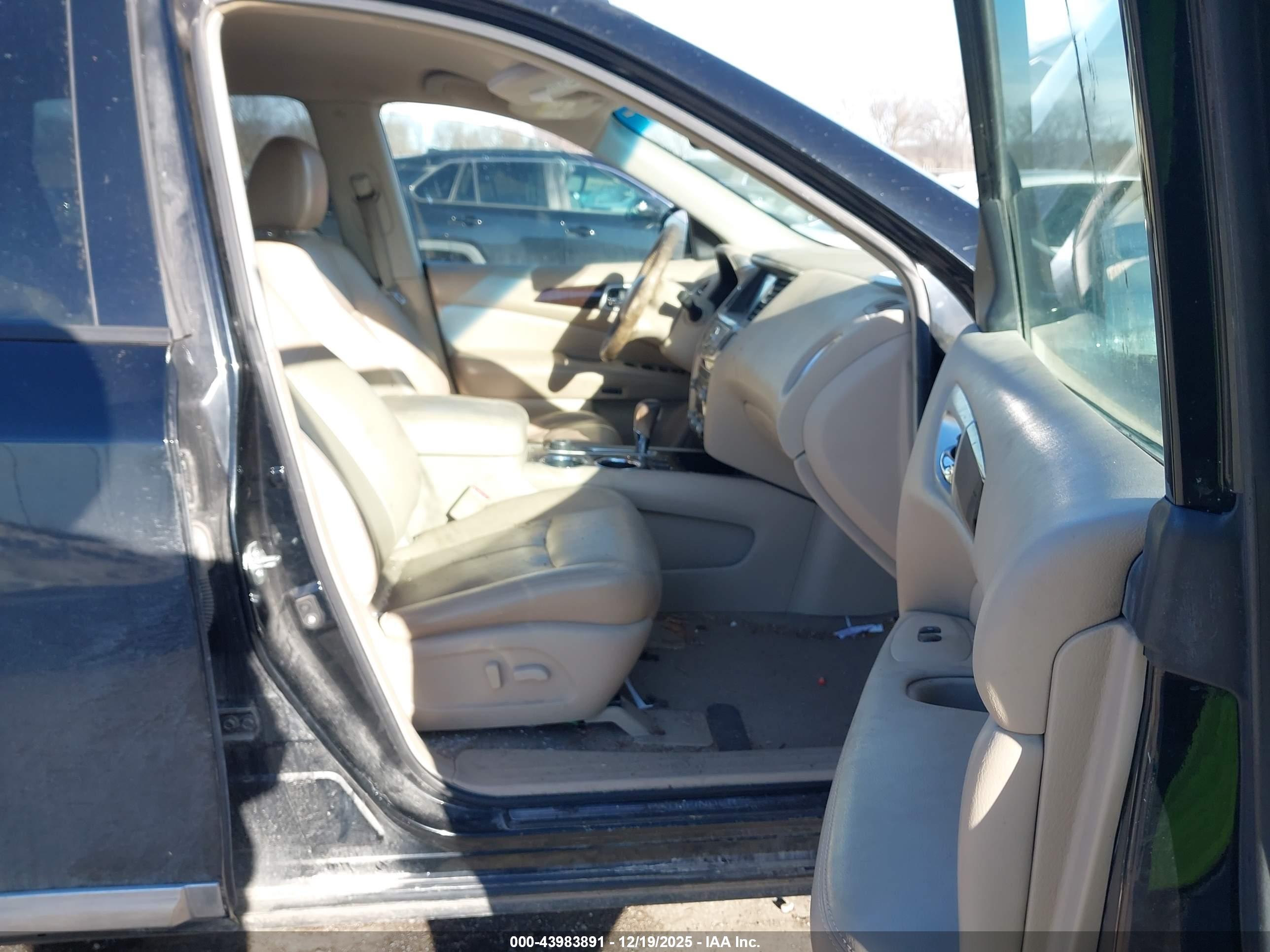 NISSAN PATHFINDER image 5