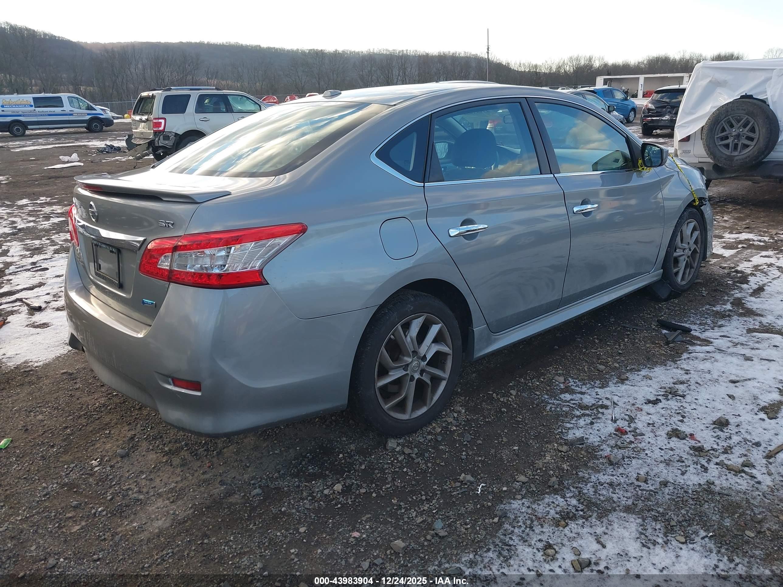 NISSAN SENTRA image 4