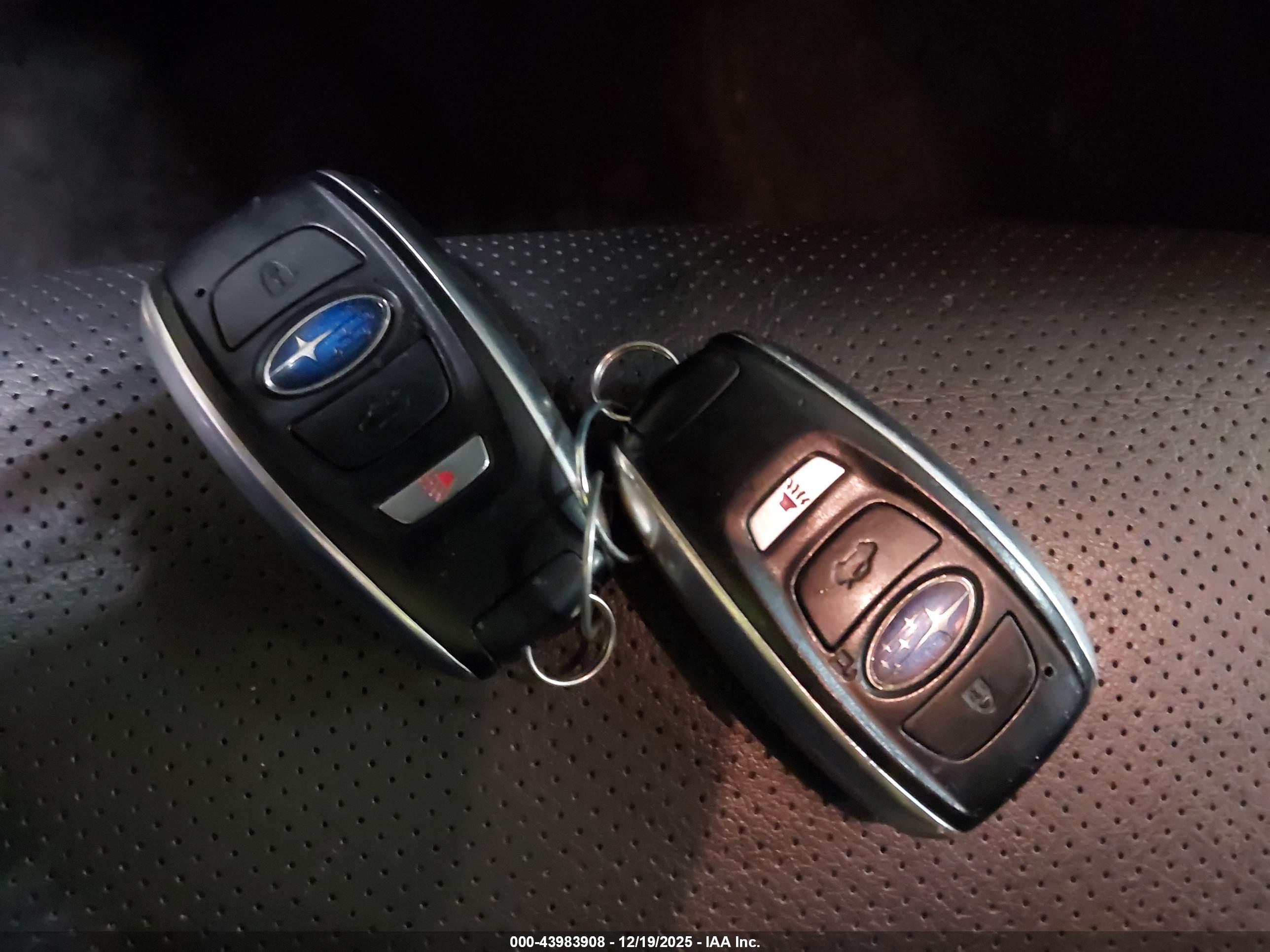 SUBARU OUTBACK image 11