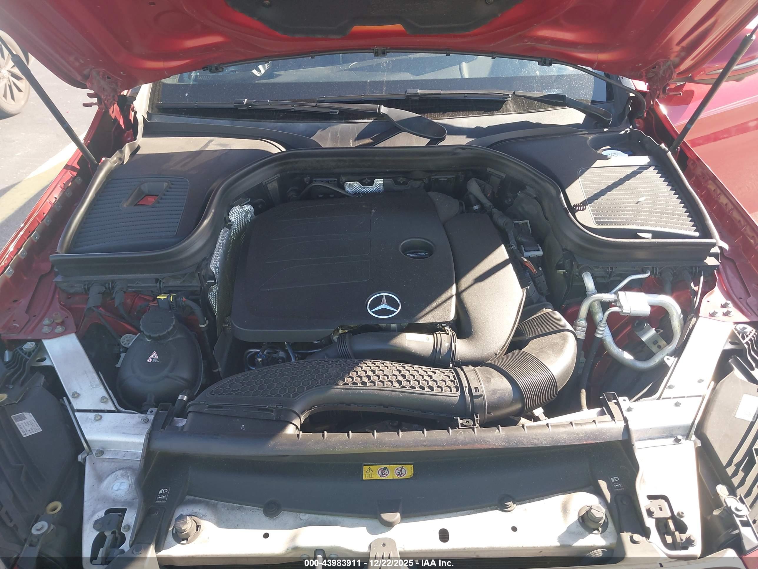 MERCEDES-BENZ GLC image 10