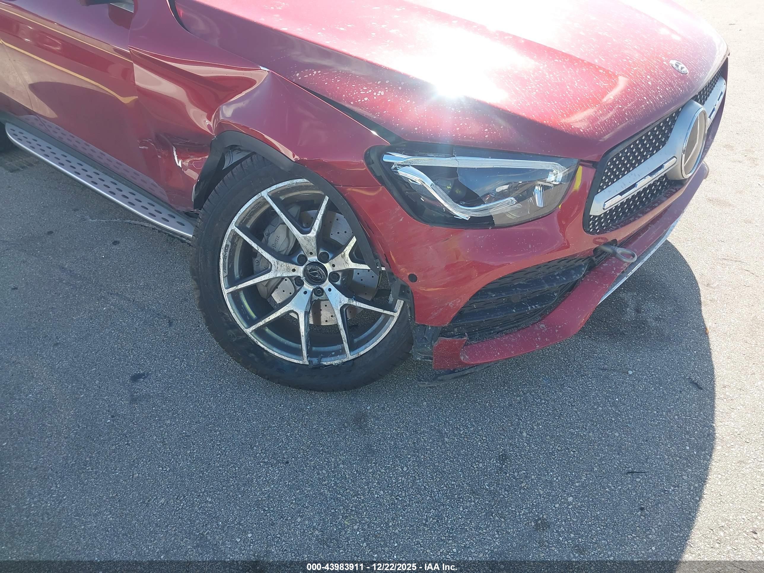 MERCEDES-BENZ GLC image 6
