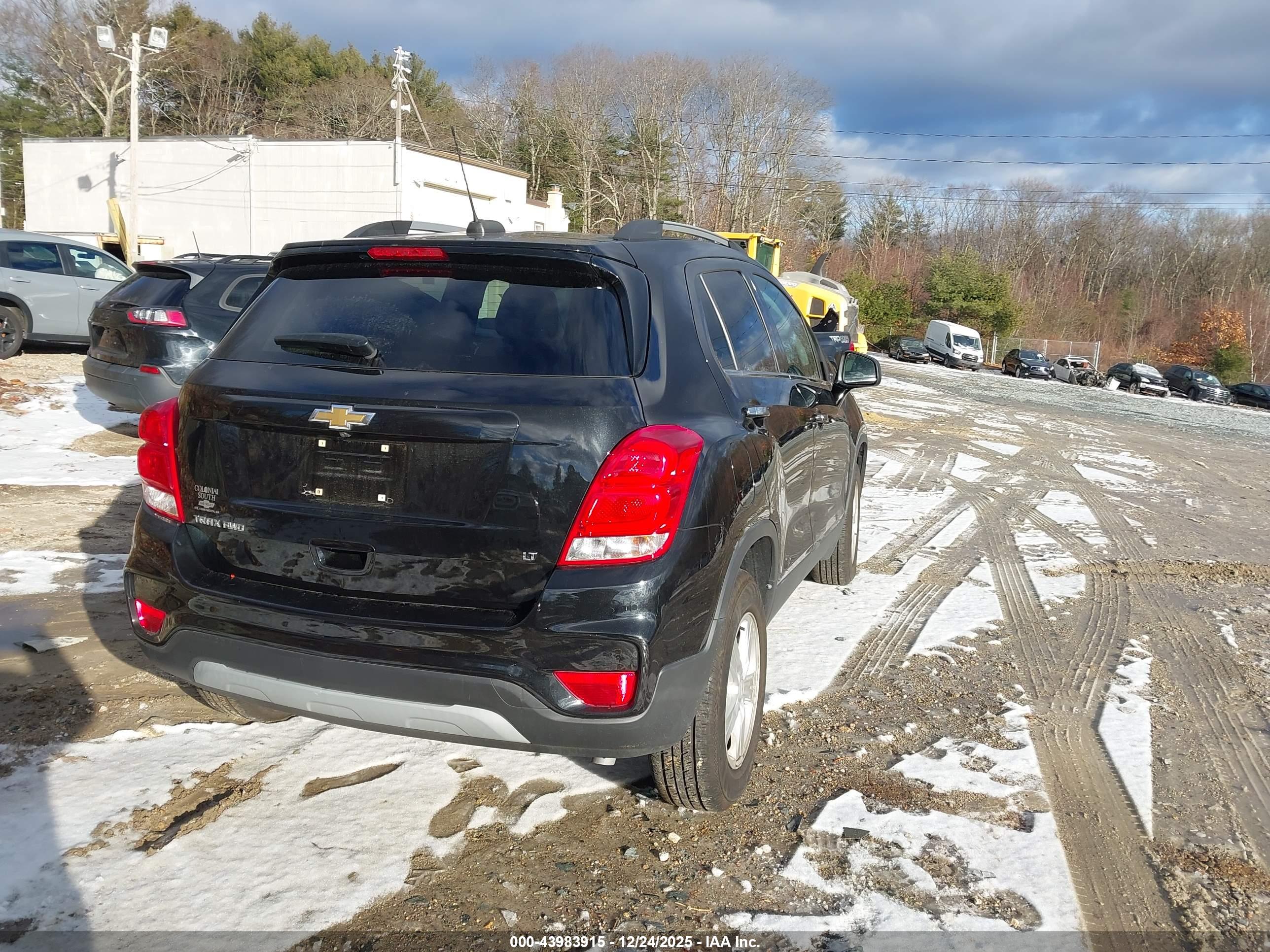 CHEVROLET TRAX image 4