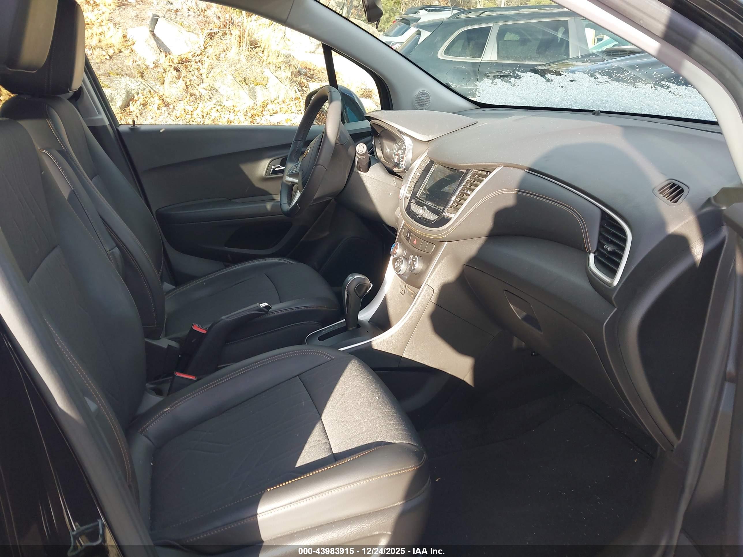 CHEVROLET TRAX image 5