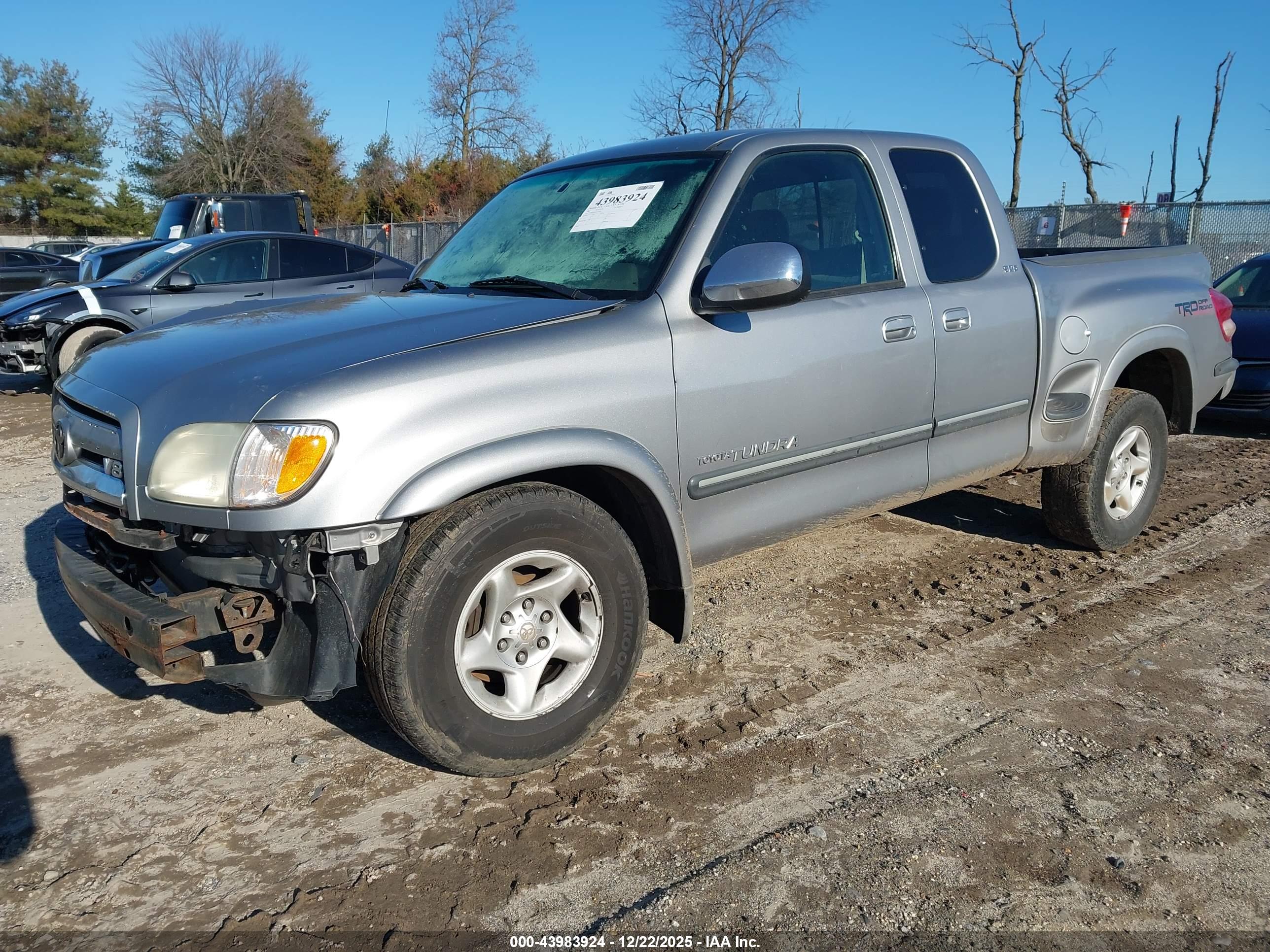 TOYOTA TUNDRA image 2