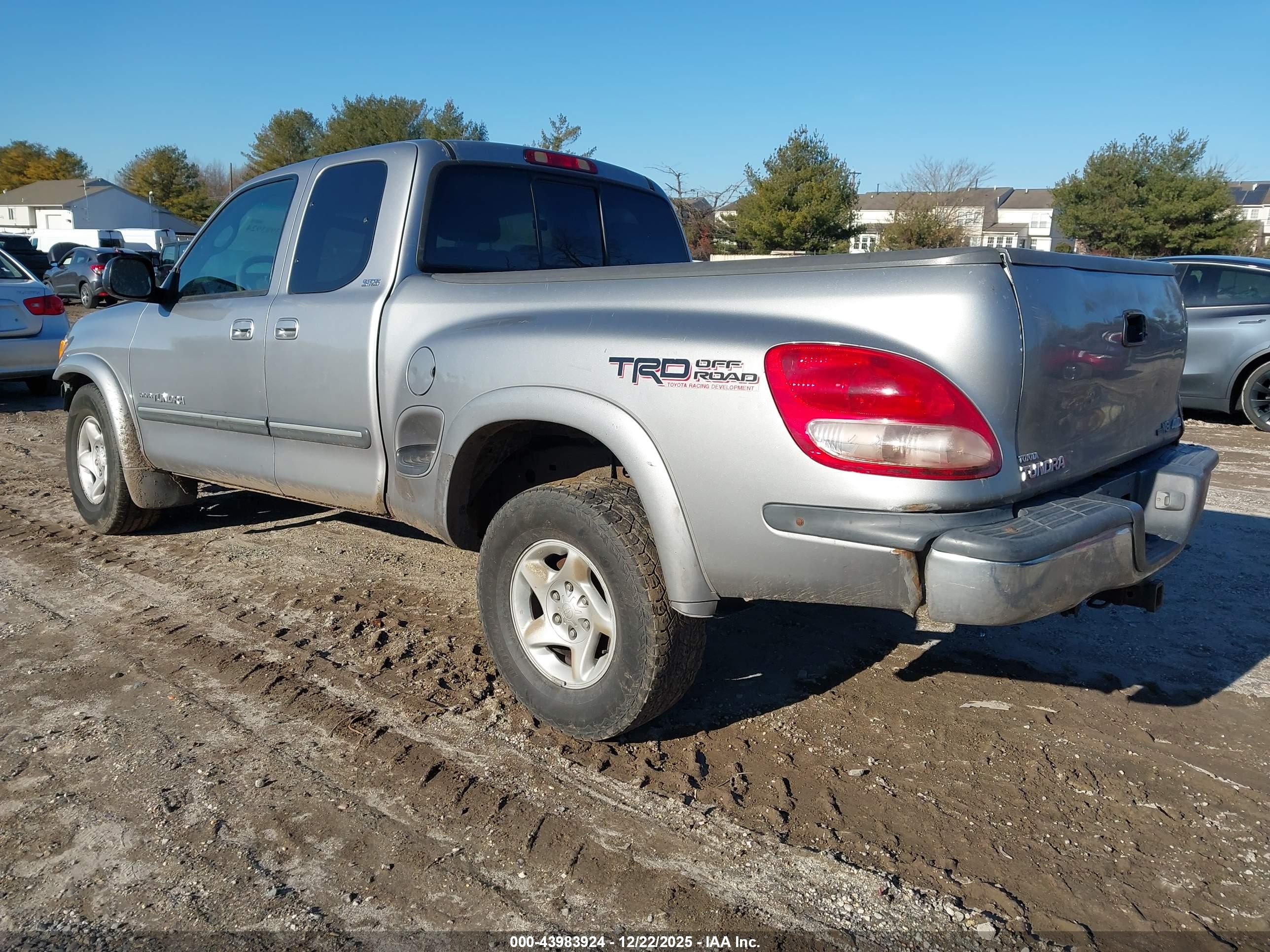 TOYOTA TUNDRA image 3