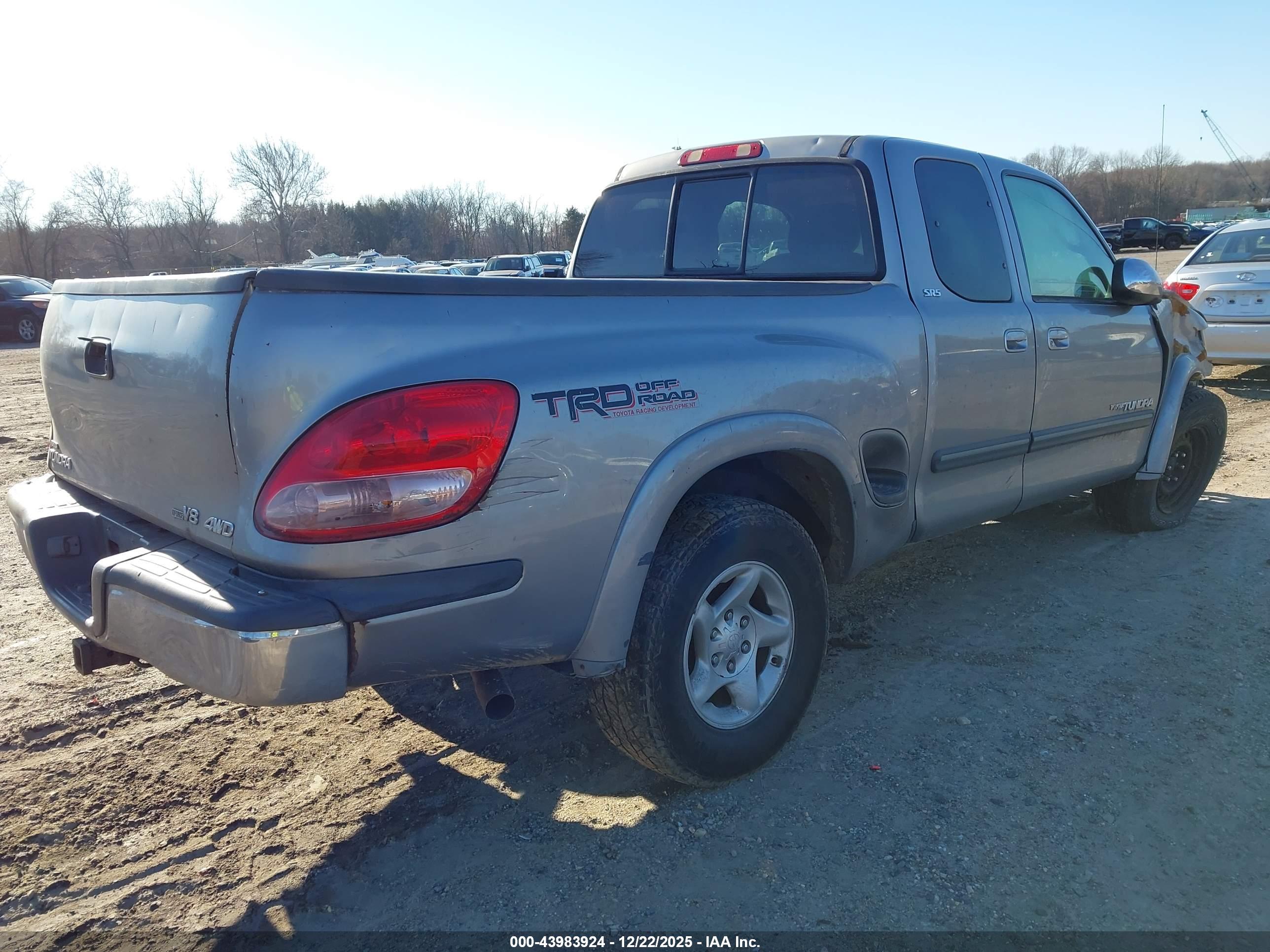 TOYOTA TUNDRA image 4