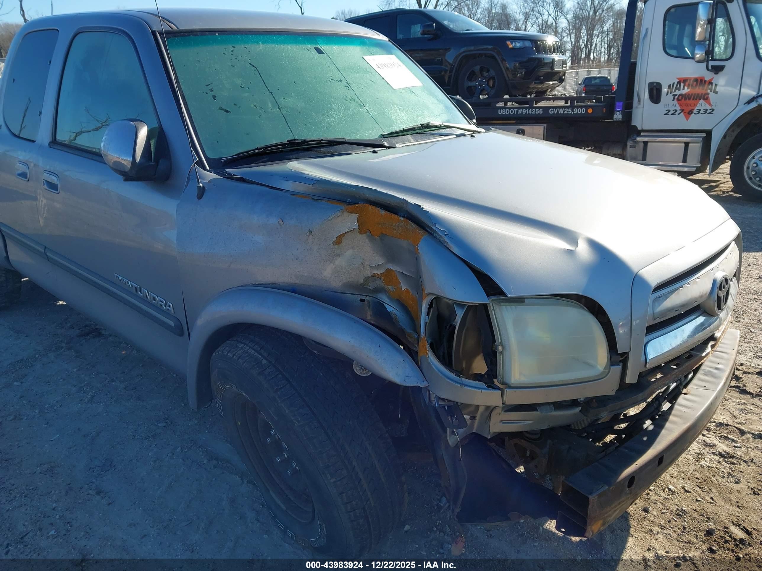 TOYOTA TUNDRA image 6