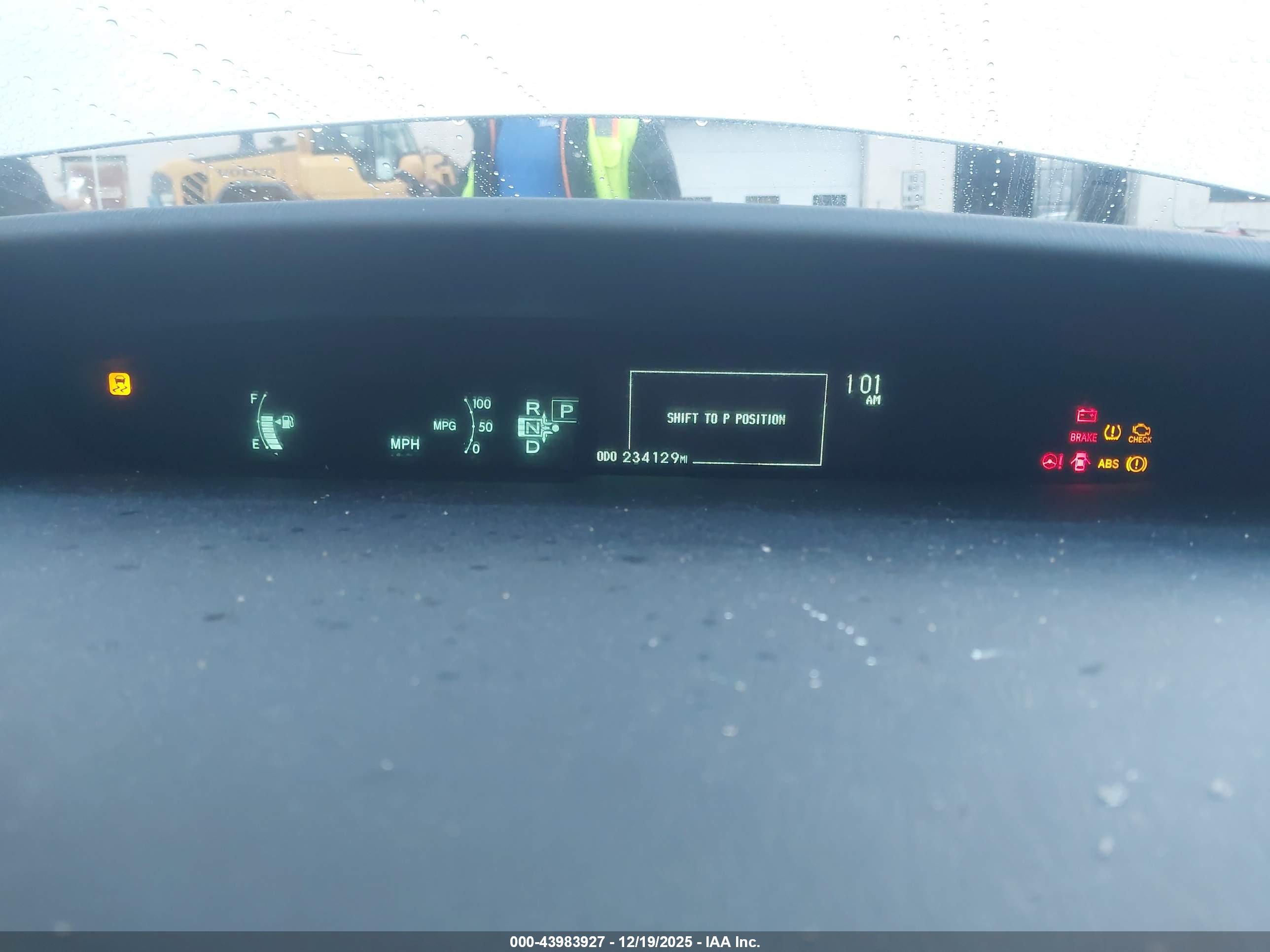 TOYOTA PRIUS image 7