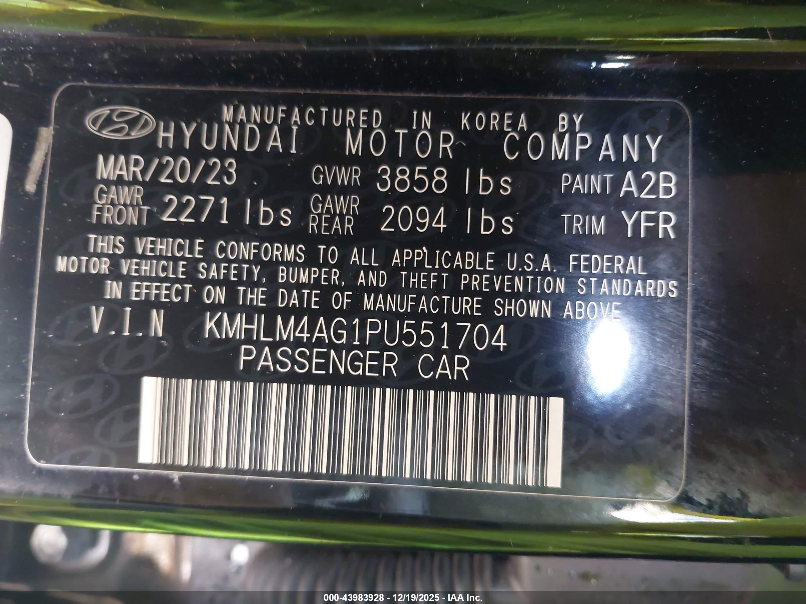 HYUNDAI ELANTRA image 9