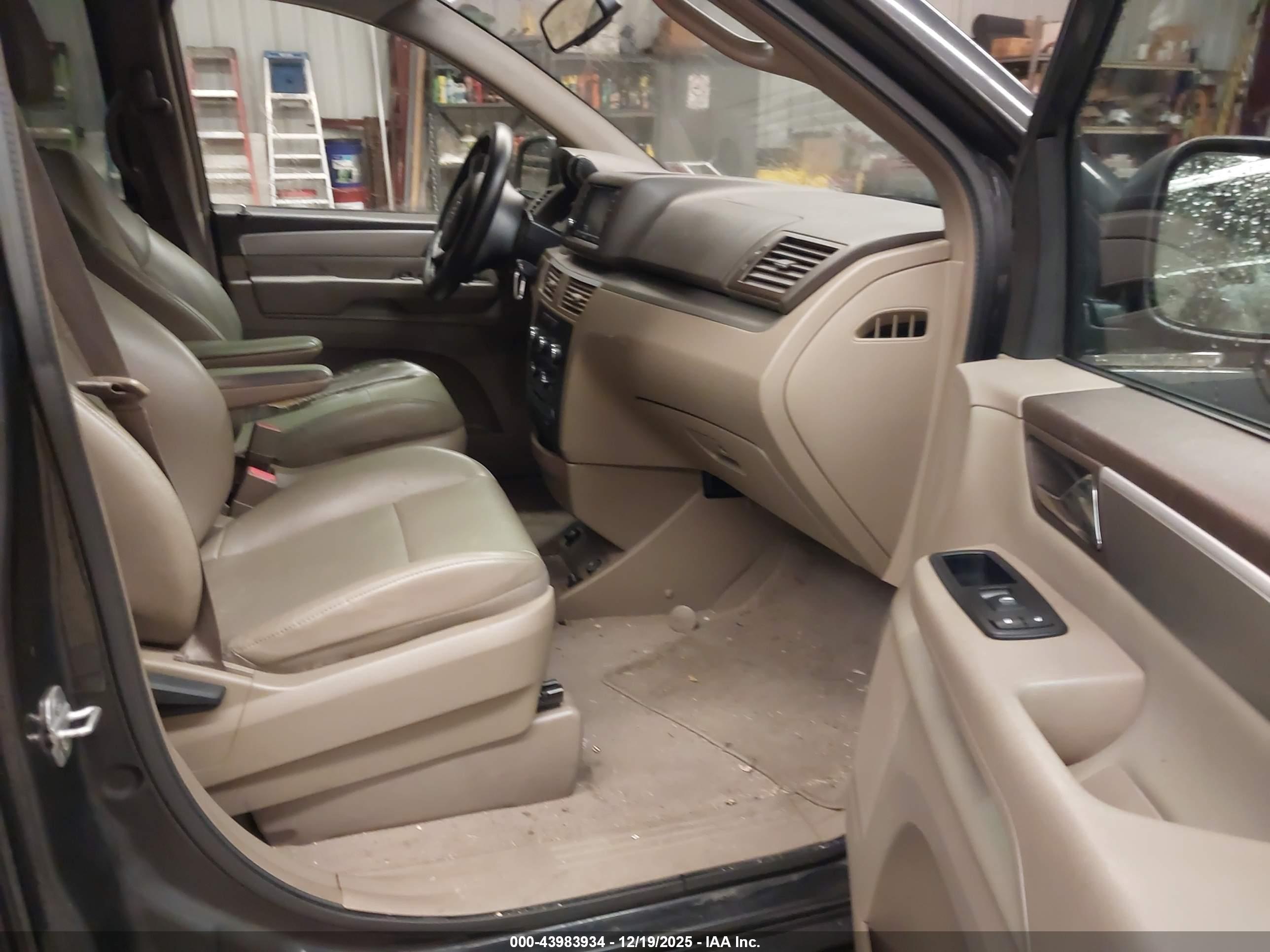 VOLKSWAGEN ROUTAN image 5