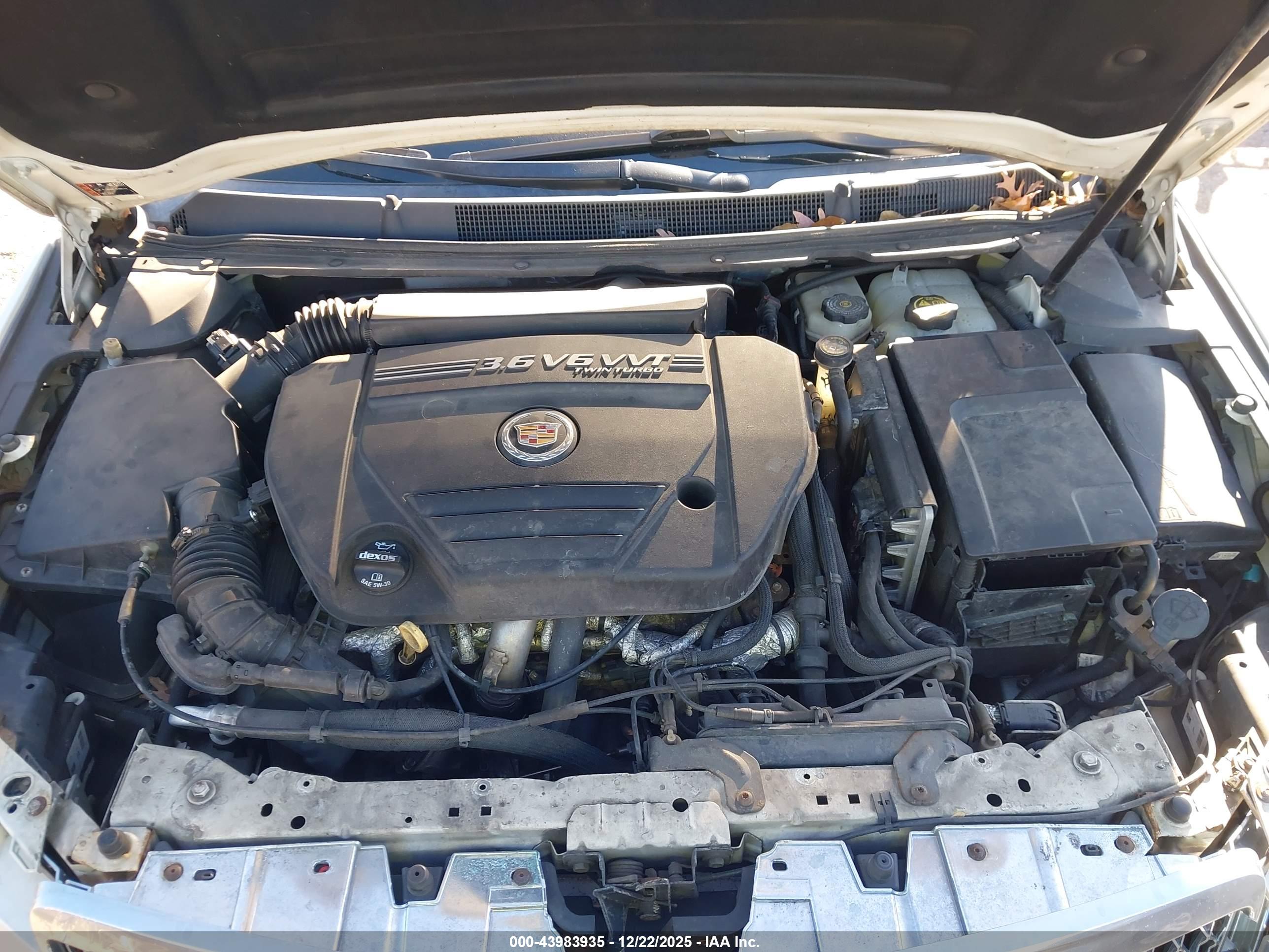 CADILLAC XTS image 10