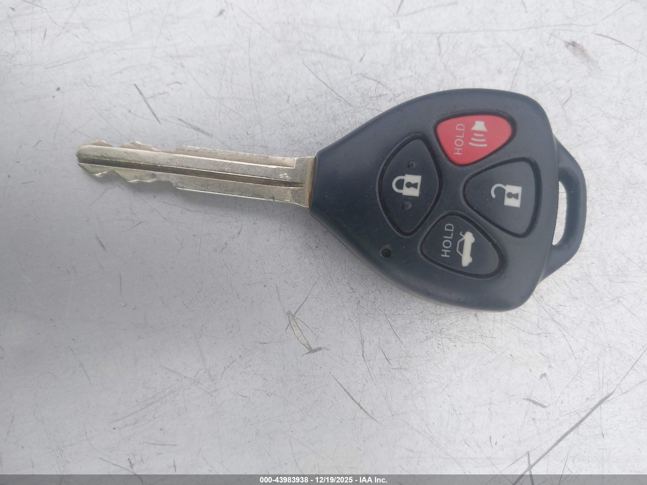 TOYOTA CAMRY image 11