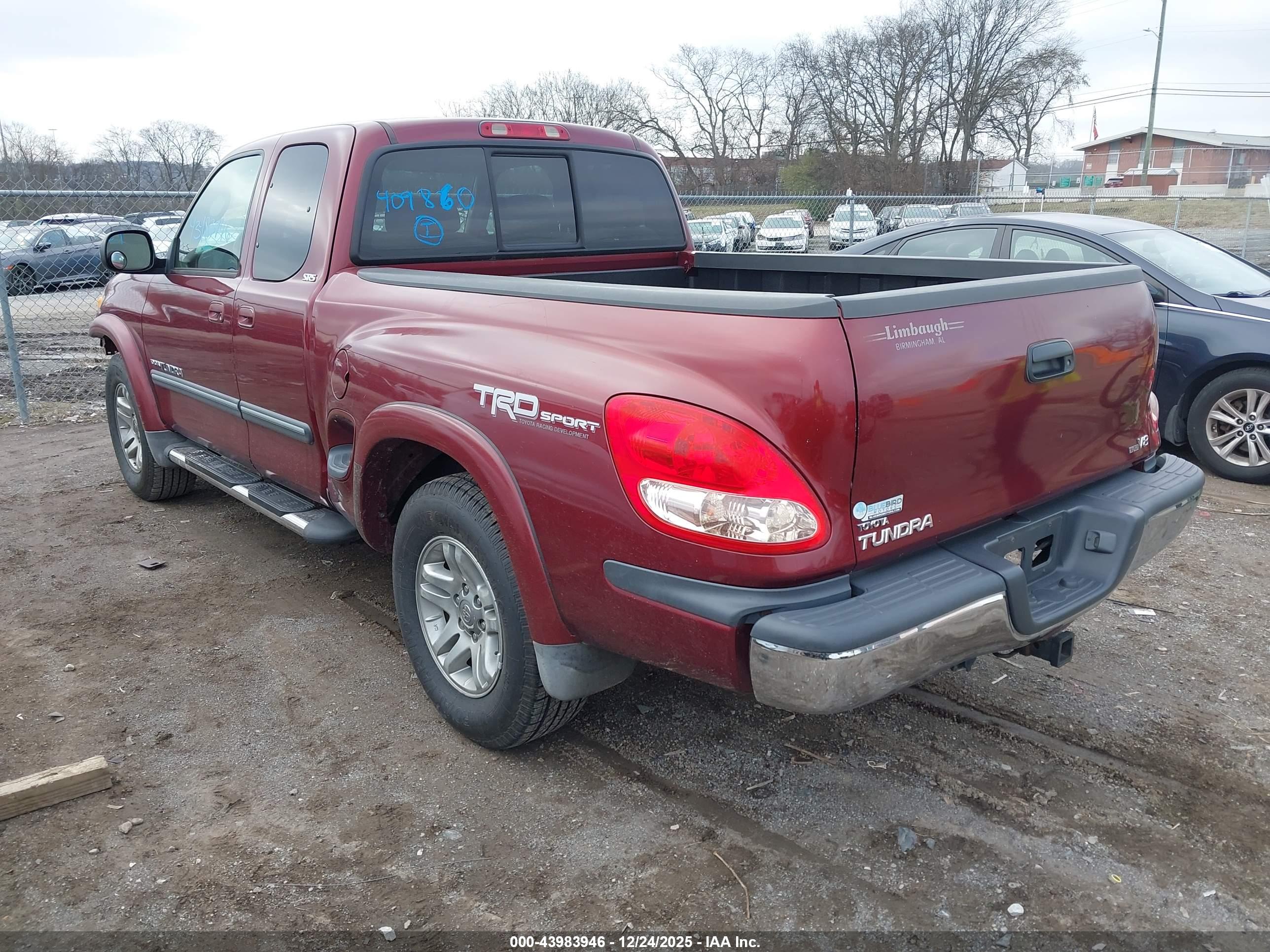 TOYOTA TUNDRA image 3