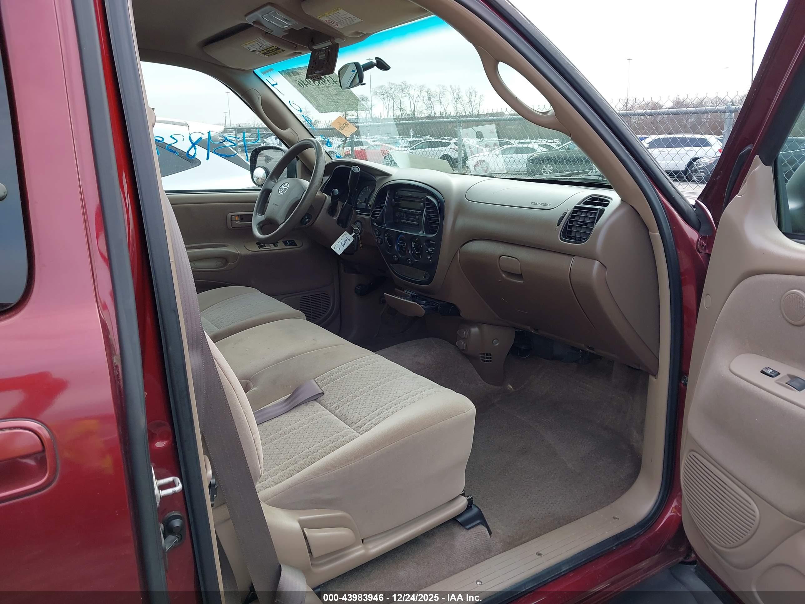 TOYOTA TUNDRA image 5