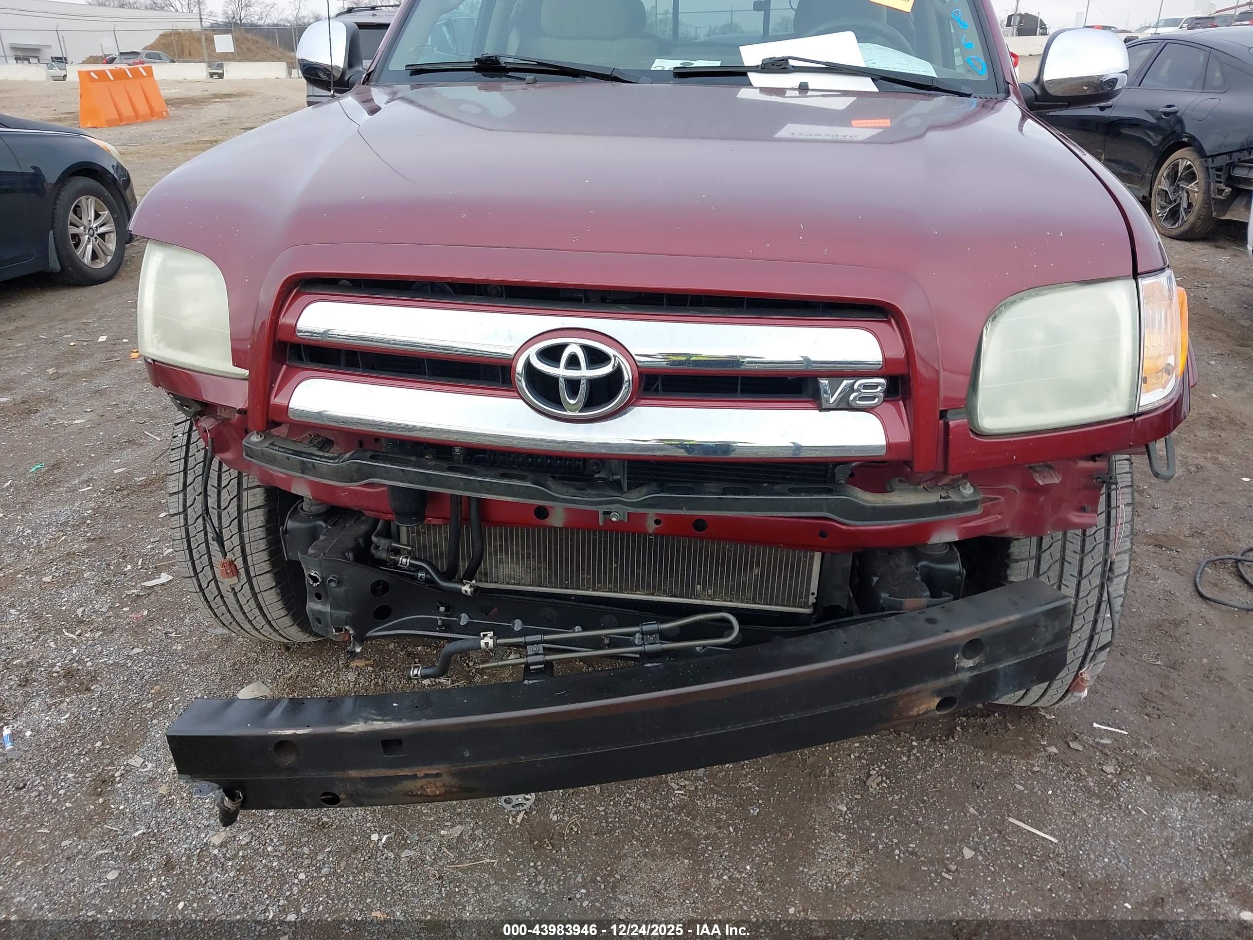 TOYOTA TUNDRA image 6