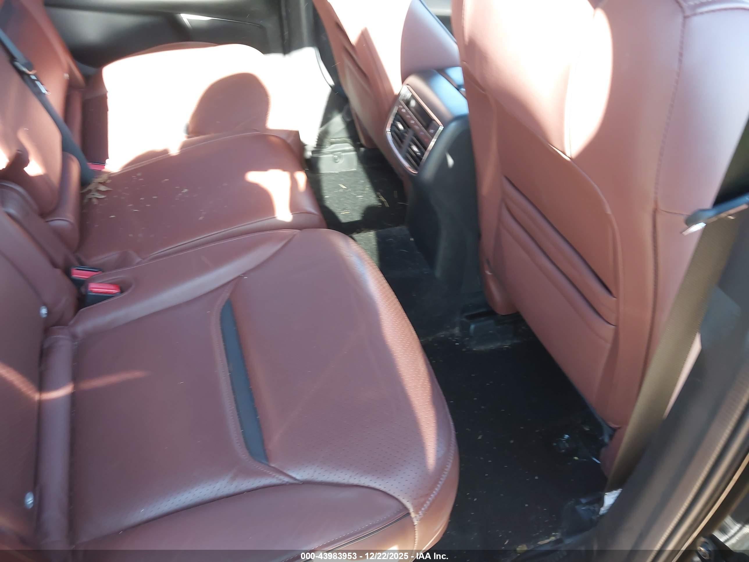 MAZDA CX-9 image 8